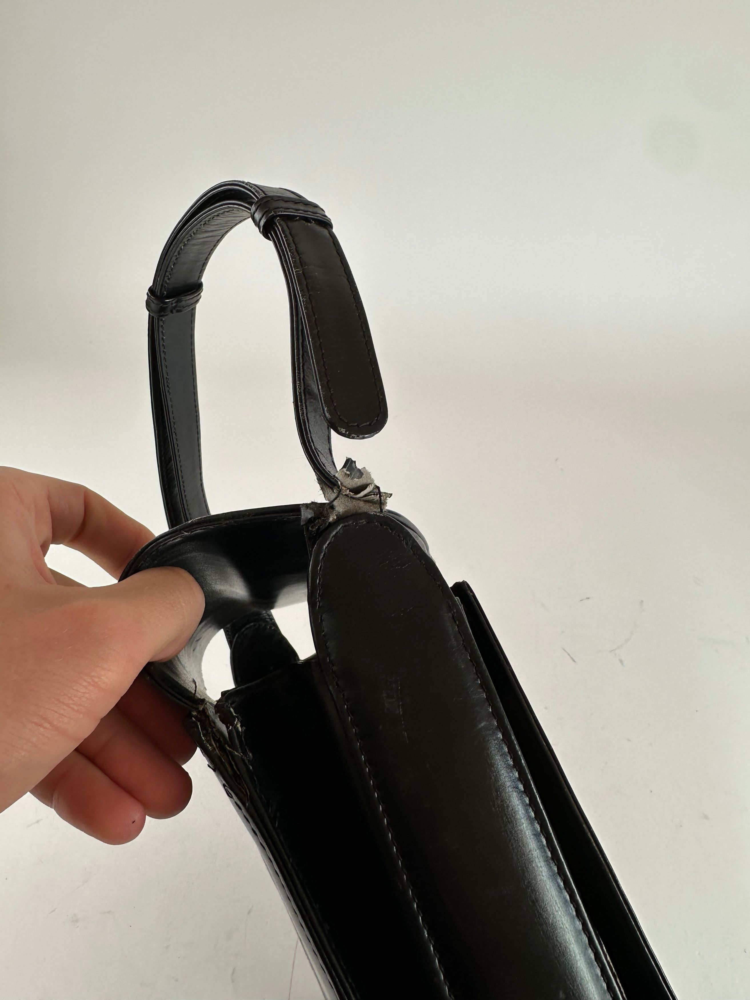 Gucci Vintage Leather G Clasp Flap Shoulder Bag Black Size ONE SIZE - 14 Thumbnail