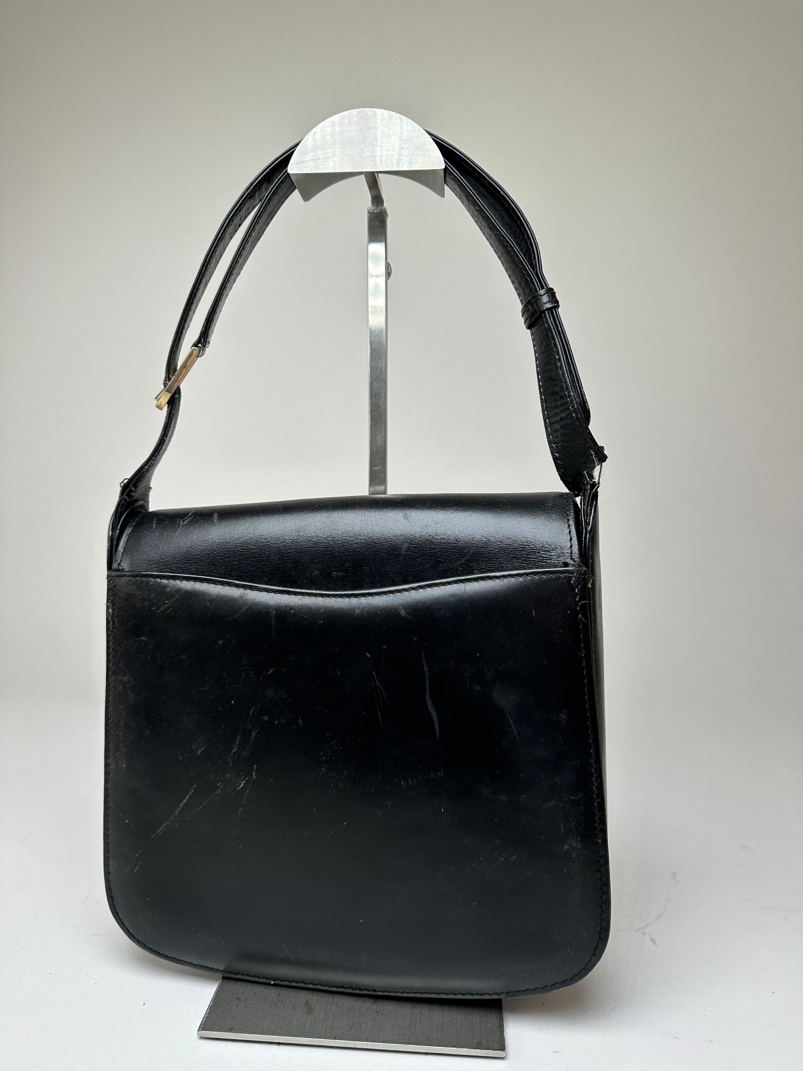 Gucci Vintage Leather G Clasp Flap Shoulder Bag Black Size ONE SIZE - 2 Thumbnail