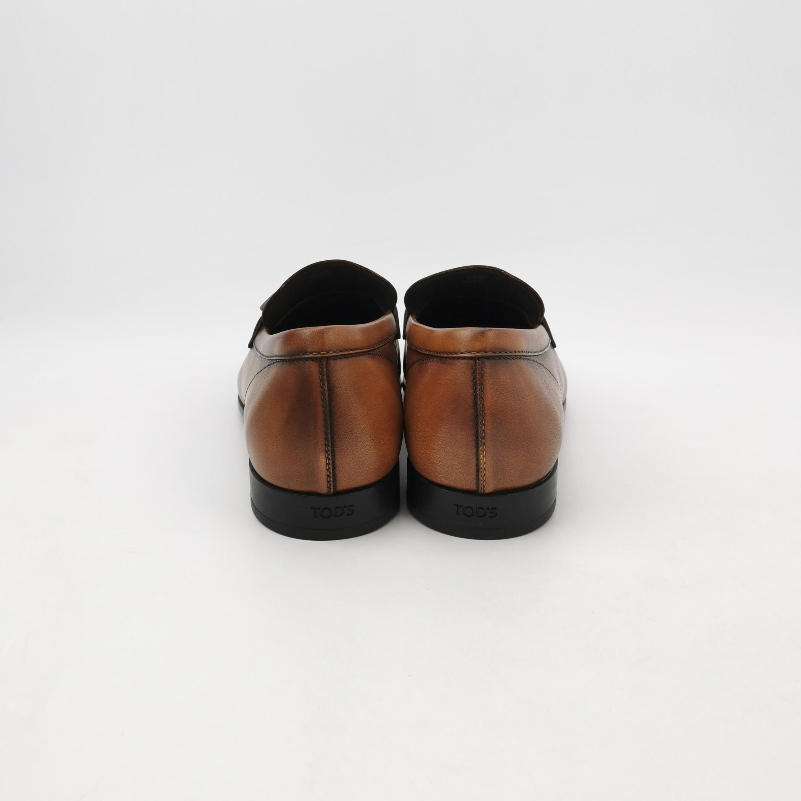 Tod's Tod's T-Logo Burnished Leather Loafers Size 7.5 Size US 7 / EU 40 - 4 Thumbnail