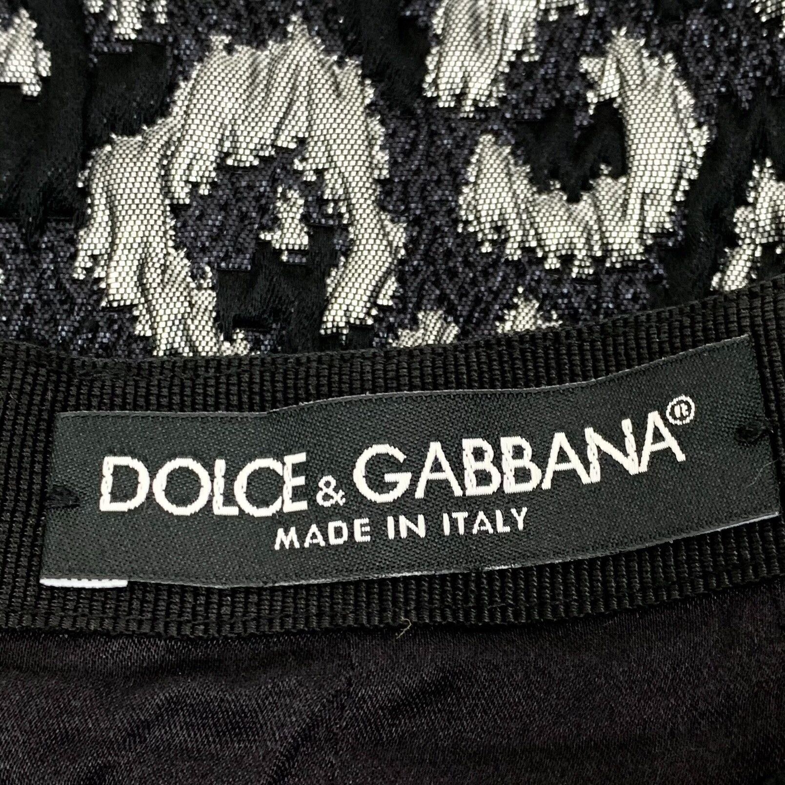 Dolce & Gabbana Dolce & Gabbana Leopard Jeweled Button Mini Skirt 40 Size 27" / US 4 / IT 40 - 6 Thumbnail