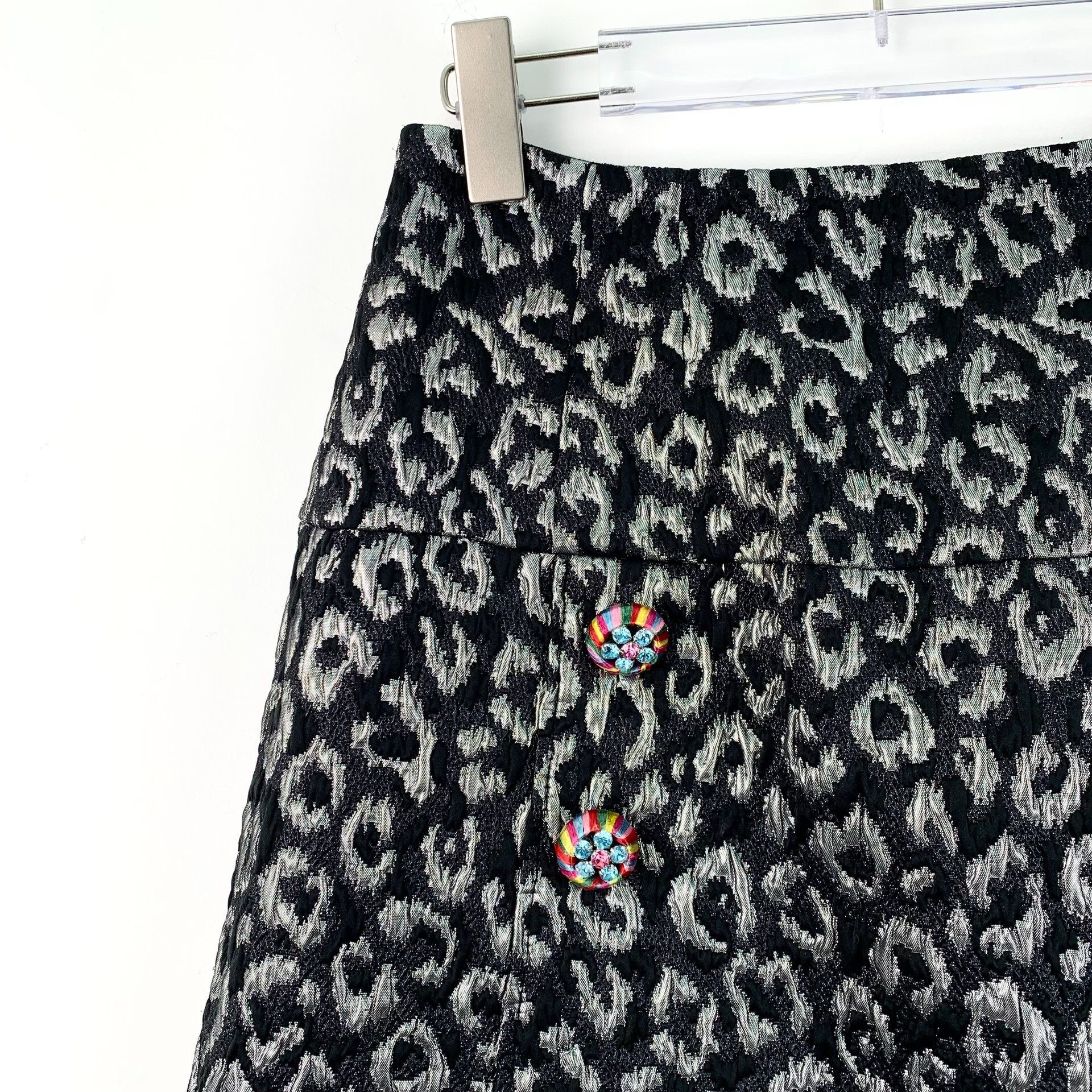 Dolce & Gabbana Dolce & Gabbana Leopard Jeweled Button Mini Skirt 40 Size 27" / US 4 / IT 40 - 4 Thumbnail