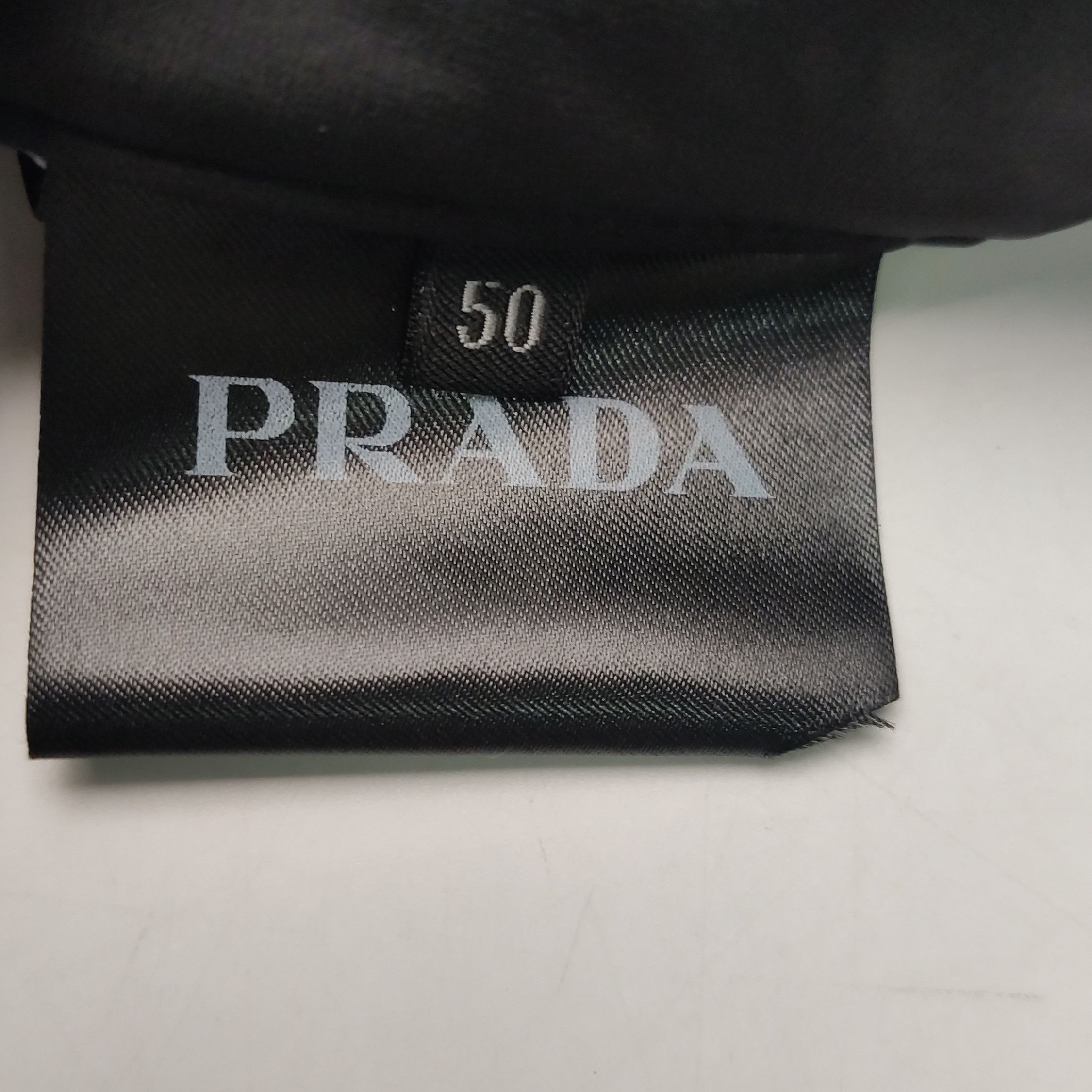 Prada Prada Linea Rossa Logo Patch Nylon Pants Size 34 Size US 34 / EU 50 - 11 Thumbnail