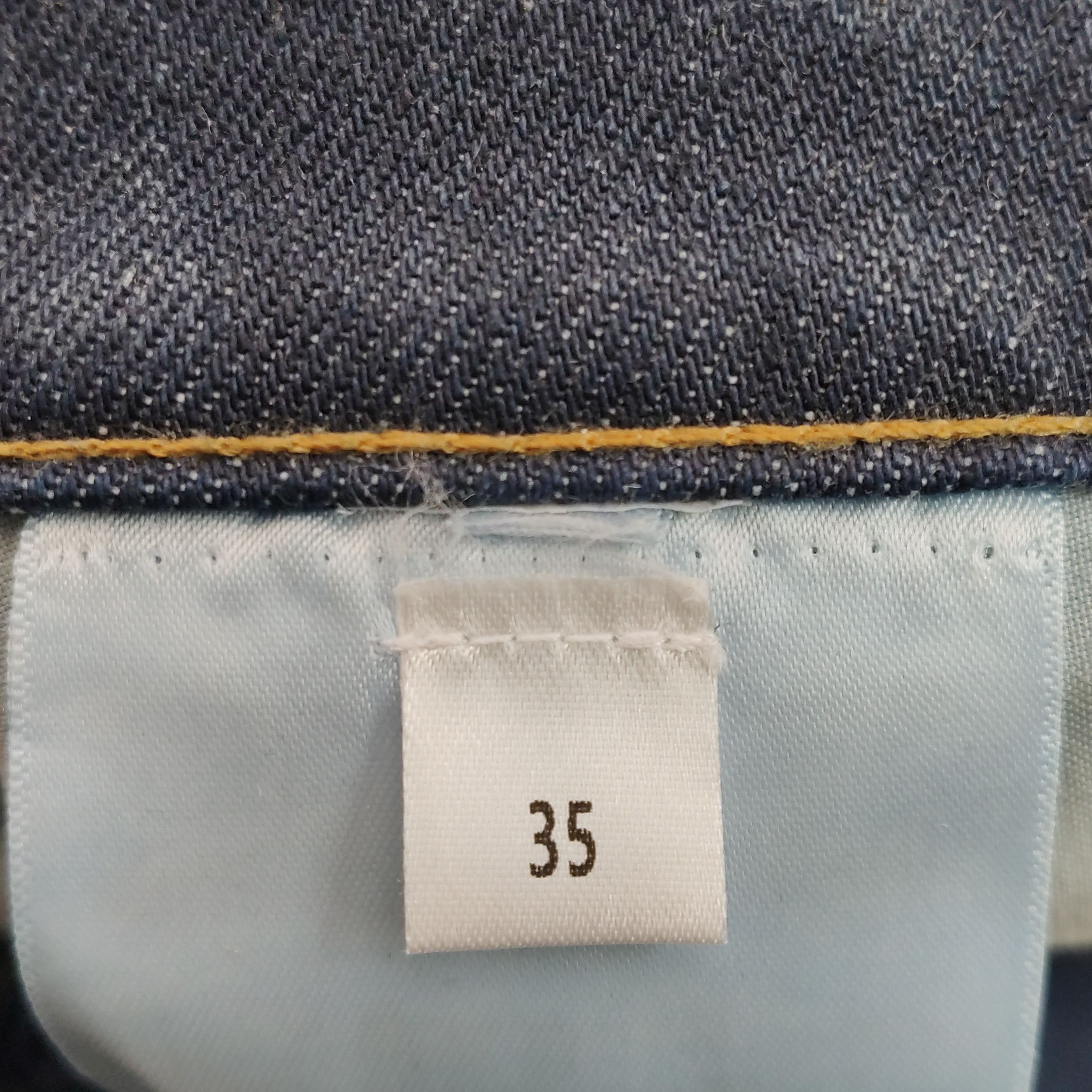 Givenchy Givenchy Dark Wash Slim Fit Denim Jeans 35 Size US 35 - 12 Thumbnail
