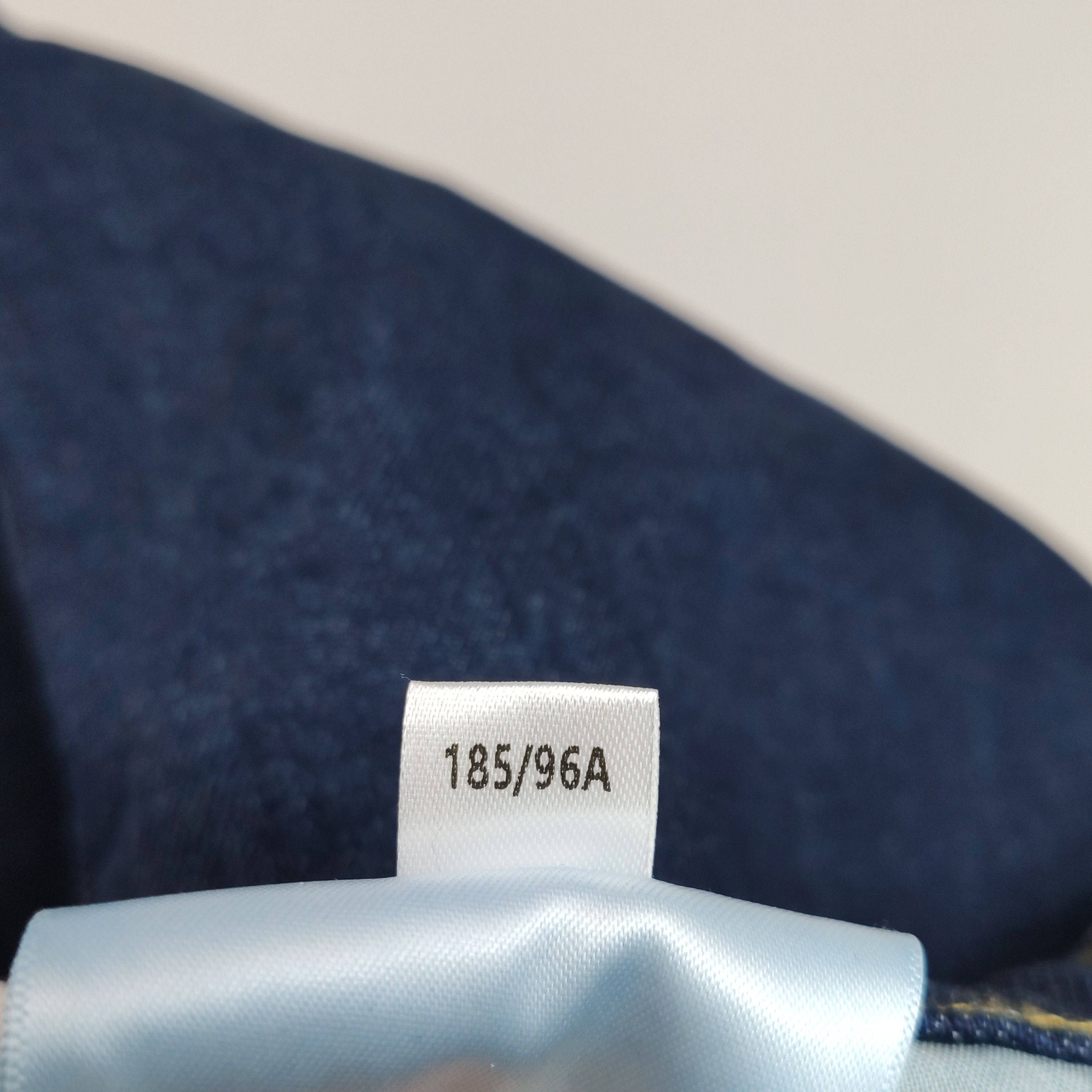 Givenchy Givenchy Dark Wash Slim Fit Denim Jeans 35 Size US 35 - 8 Thumbnail