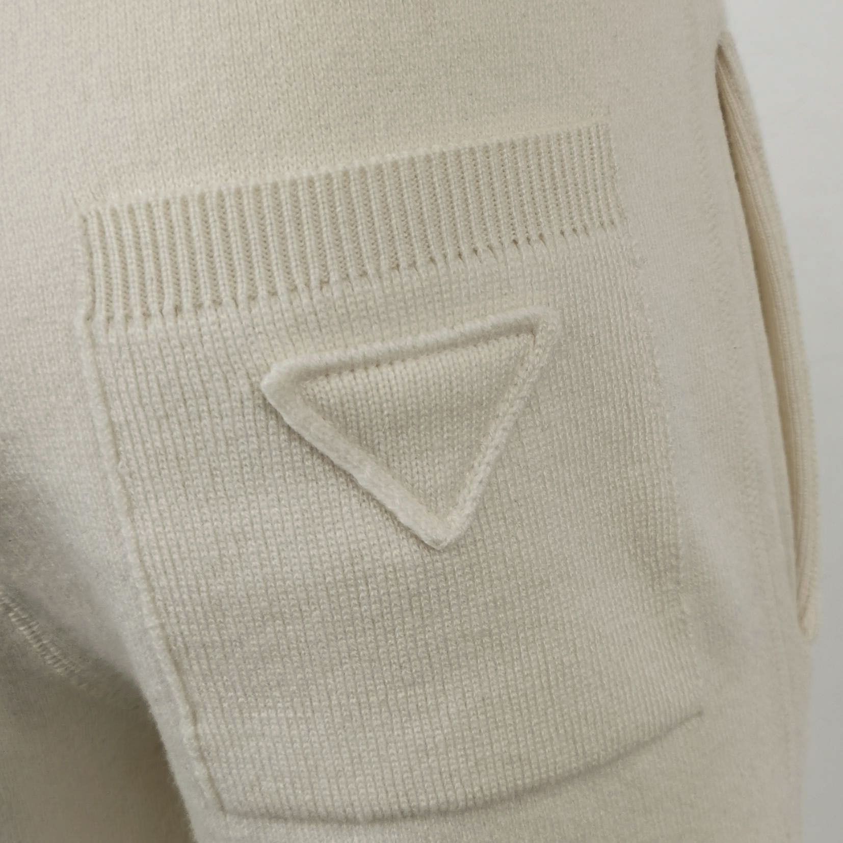Prada Prada Triangle Detail Cashmere Knit Pants Size 30 Size US 30 / EU 46 - 4 Thumbnail