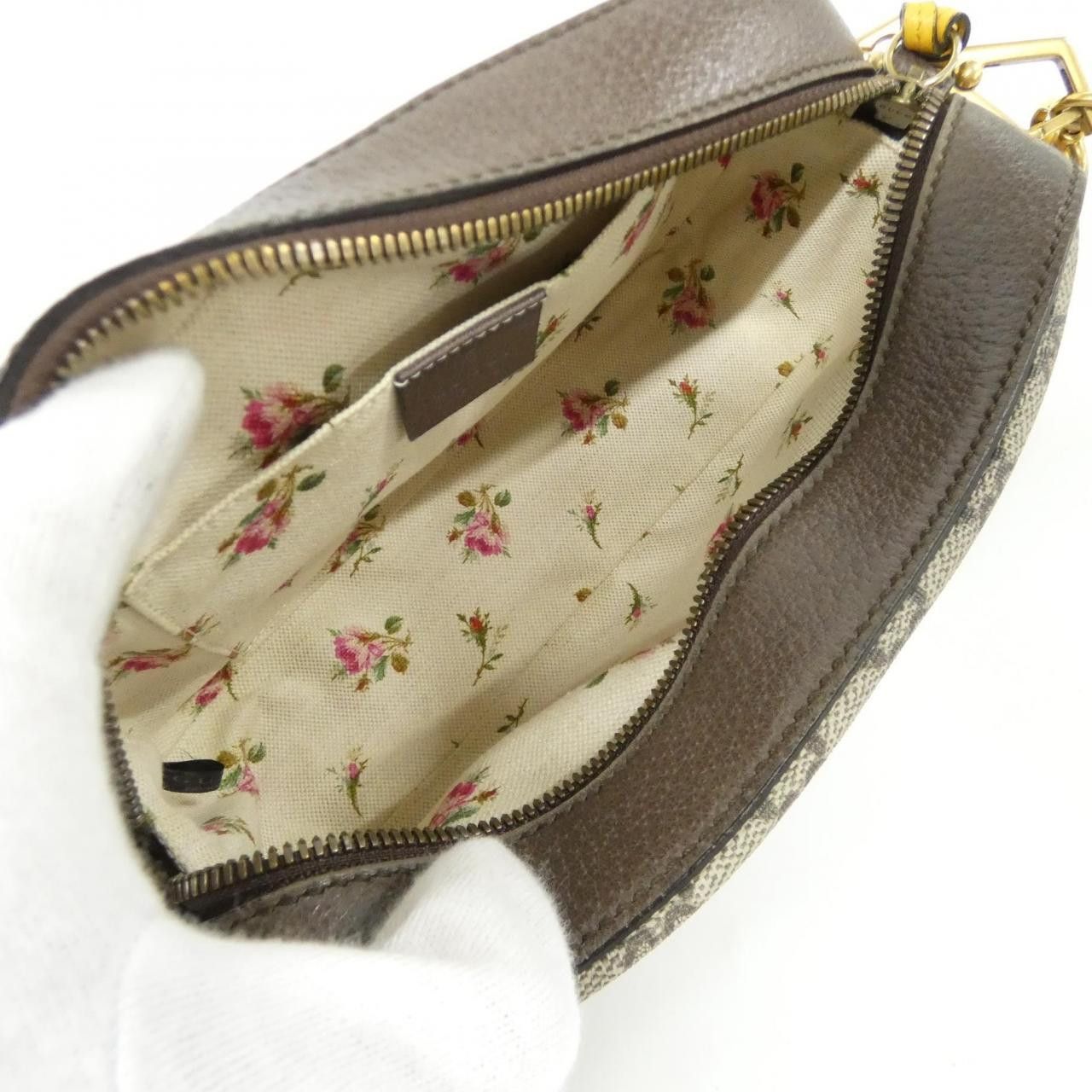 Gucci Gucci Gucci Neo Vintage GG Supreme Leather Shoulder Bag Textile Shoulder Bag 476466K9GVT DUTY FREE for USA Size ONE SIZE - 9 Thumbnail