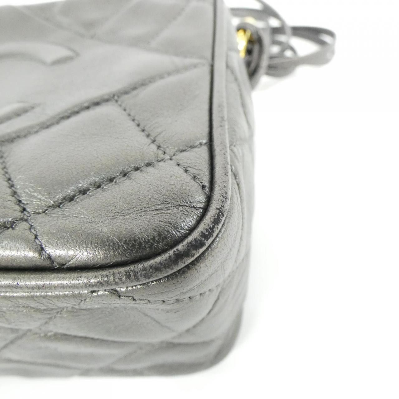 Chanel Chanel Chanel Metallic Lamb Shoulder Bag Leather Shoulder Bag DUTY FREE for USA Size ONE SIZE - 3 Thumbnail