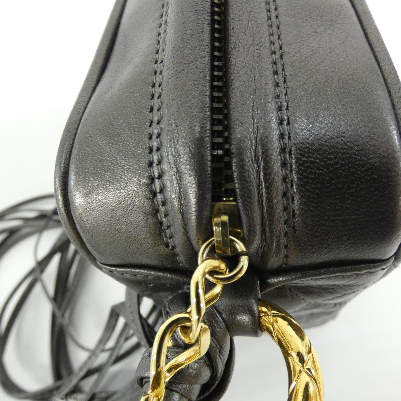 Chanel Chanel Chanel Metallic Lamb Shoulder Bag Leather Shoulder Bag DUTY FREE for USA Size ONE SIZE - 5 Thumbnail