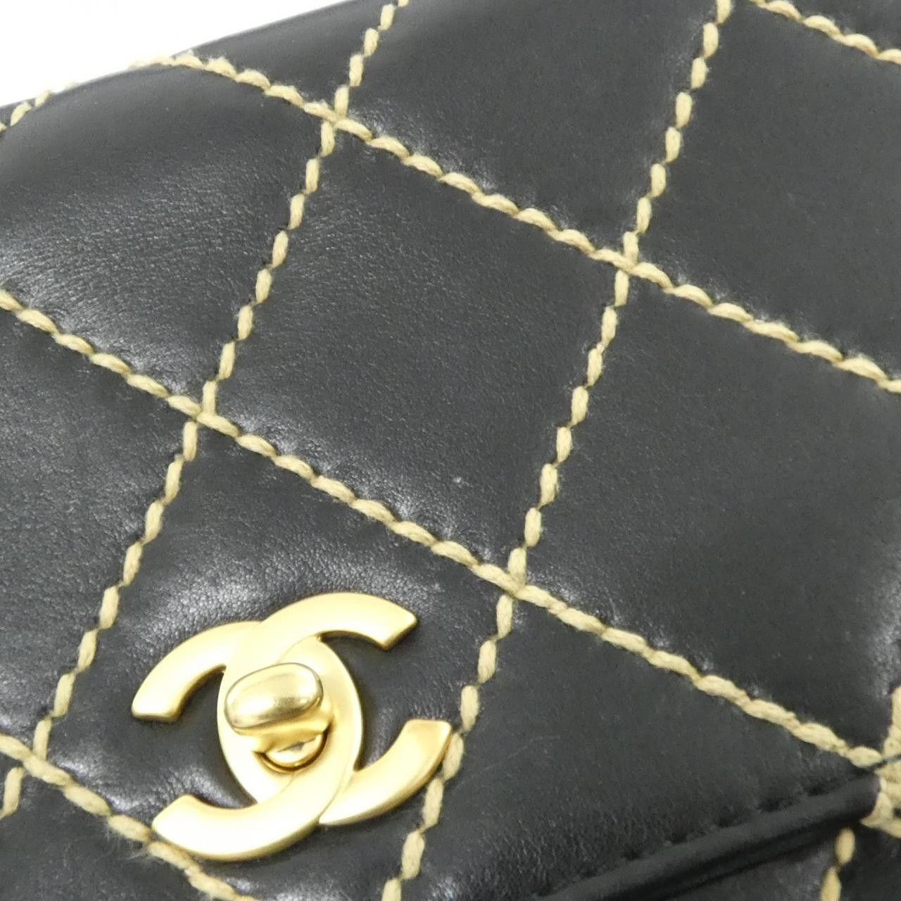 Chanel Chanel Chanel Wild Stitch Calf Shoulder Bag Leather Shoulder Bag DUTY FREE for USA Size ONE SIZE - 5 Thumbnail