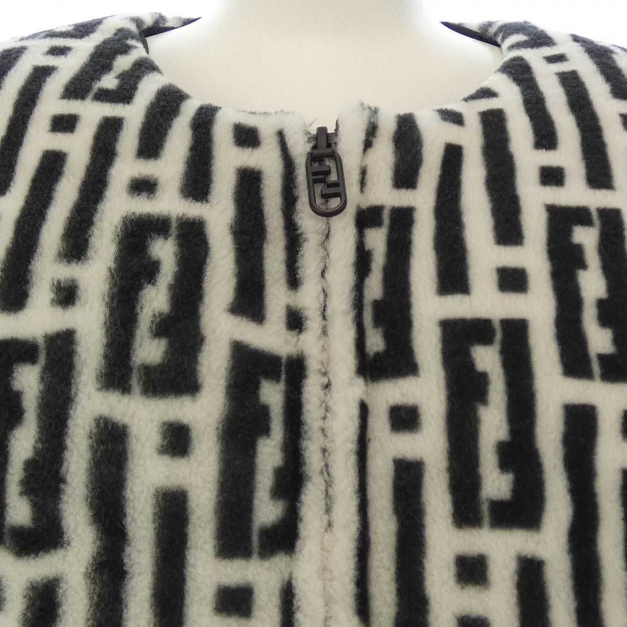 Fendi Fendi Fendi Lamb Shearling Down Jacket Fur Outerwear FM5362 ANUQ DUTY FREE for USA Size ONE SIZE - 5 Thumbnail