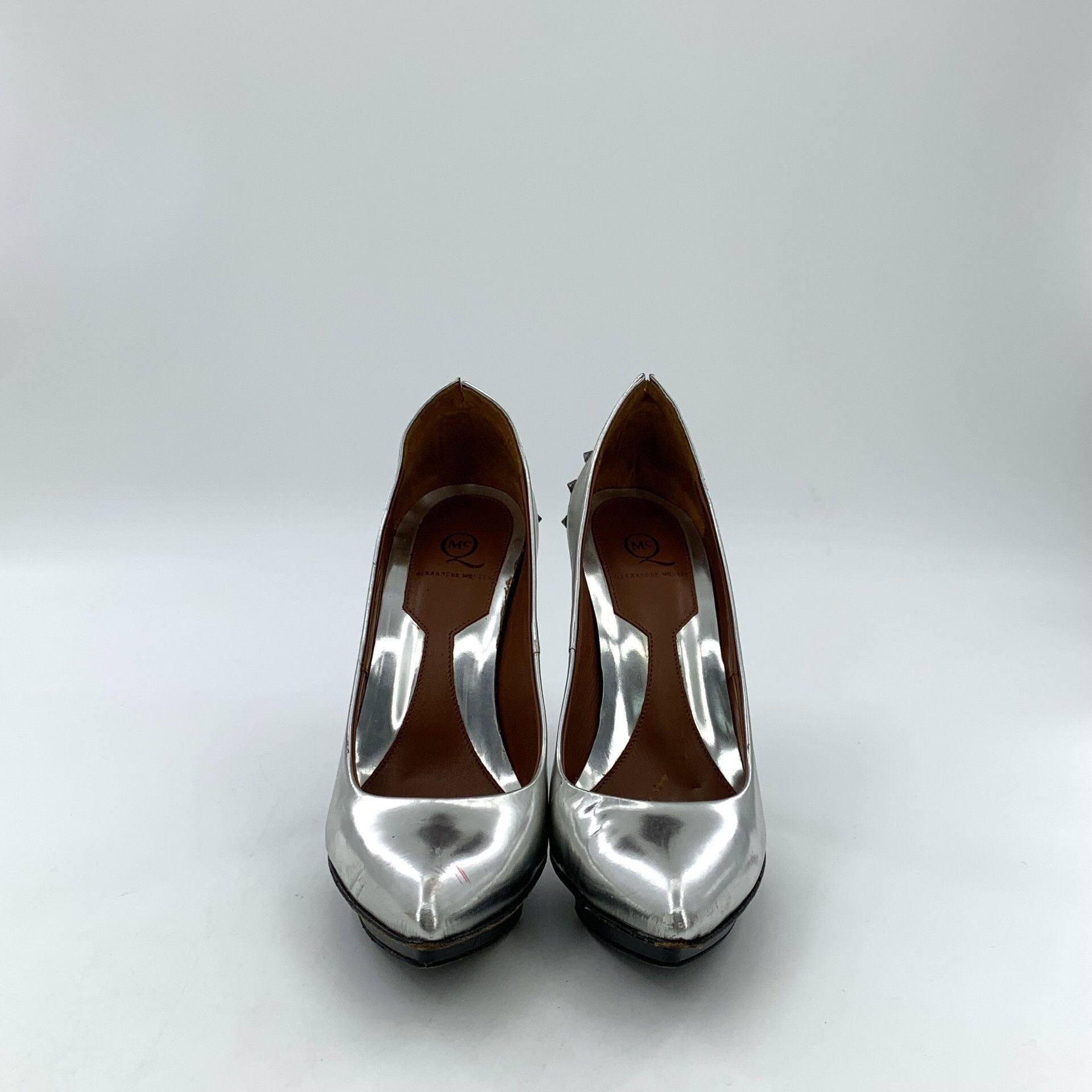 Alexander McQueen Alexander McQueen Silver Studded Heels 36 Size US 6 / IT 36 - 4 Thumbnail