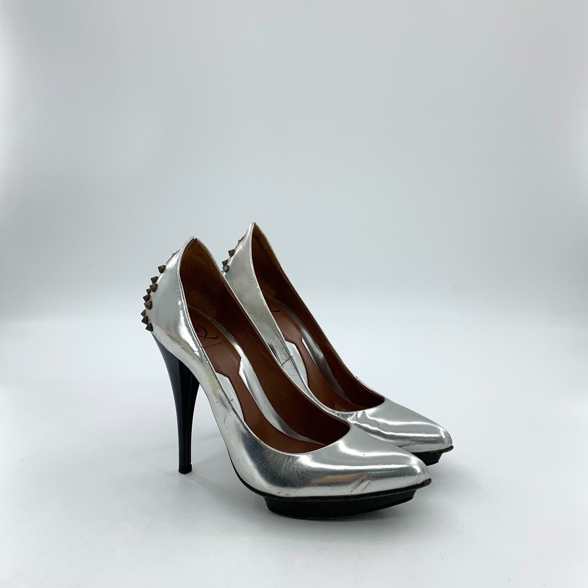 Alexander McQueen Alexander McQueen Silver Studded Heels 36 Size US 6 / IT 36 - 3 Thumbnail