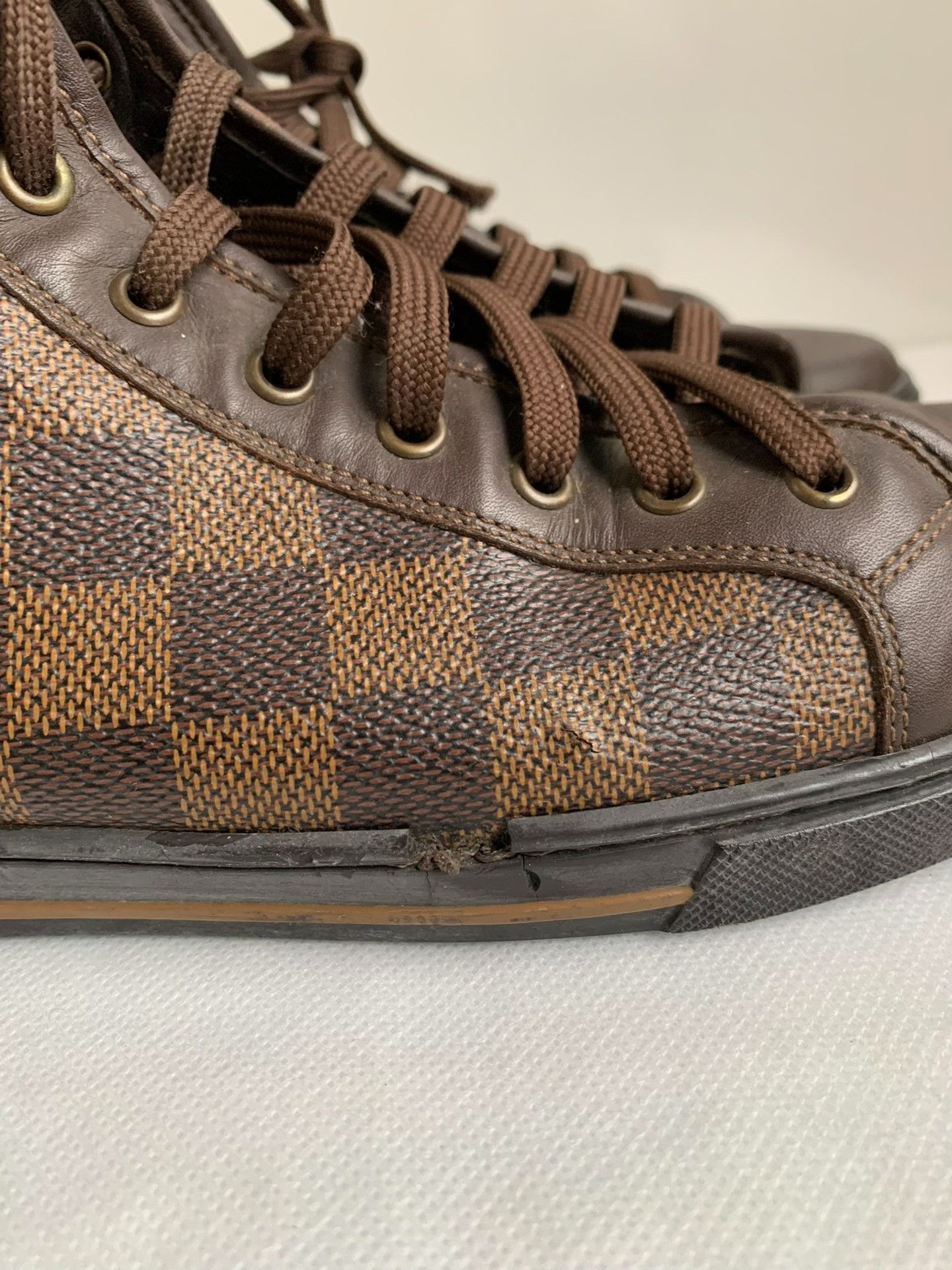 Louis Vuitton Louis Vuitton Damier Ebene Hi-Top Sneakers US 7 Size US 7 / EU 40 - 4 Thumbnail