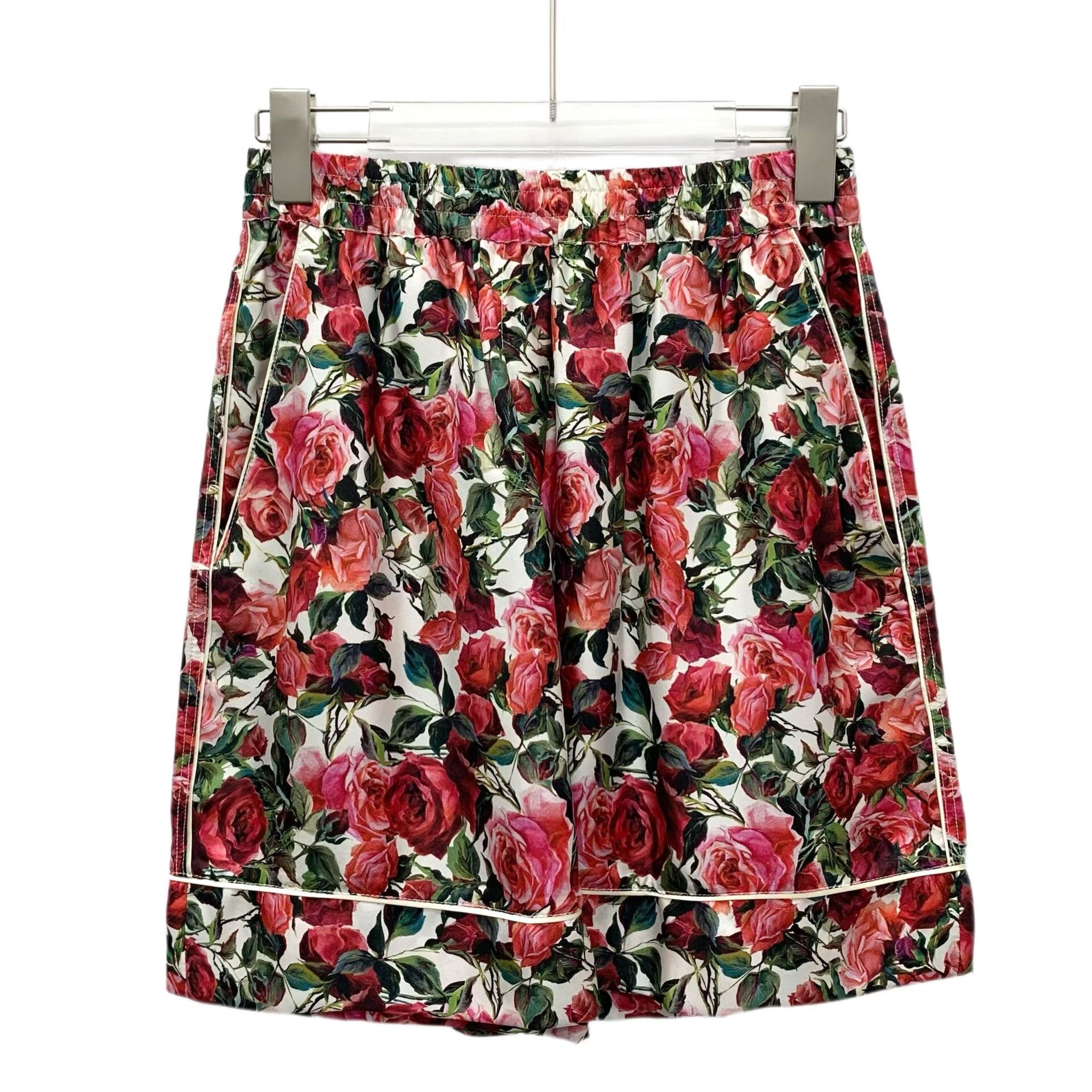 Dolce & Gabbana Dolce & Gabbana Rose Print Silk Shorts IT 38 Size 26" / US 2 / IT 38 - 2 Thumbnail