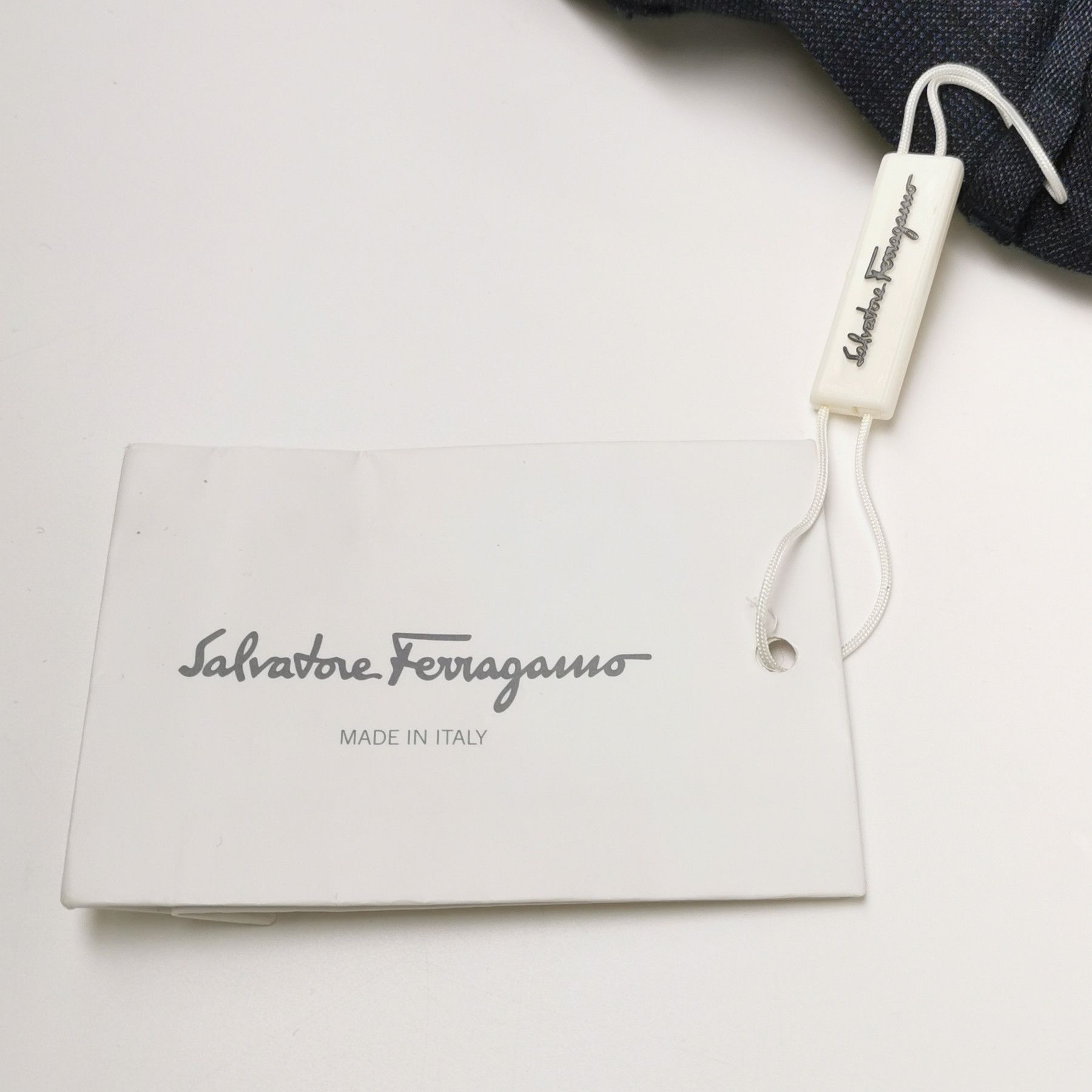 Salvatore Ferragamo Salvatore Ferragamo Navy Wool Blend Trousers 48 Size US 32 / EU 48 - 4 Thumbnail