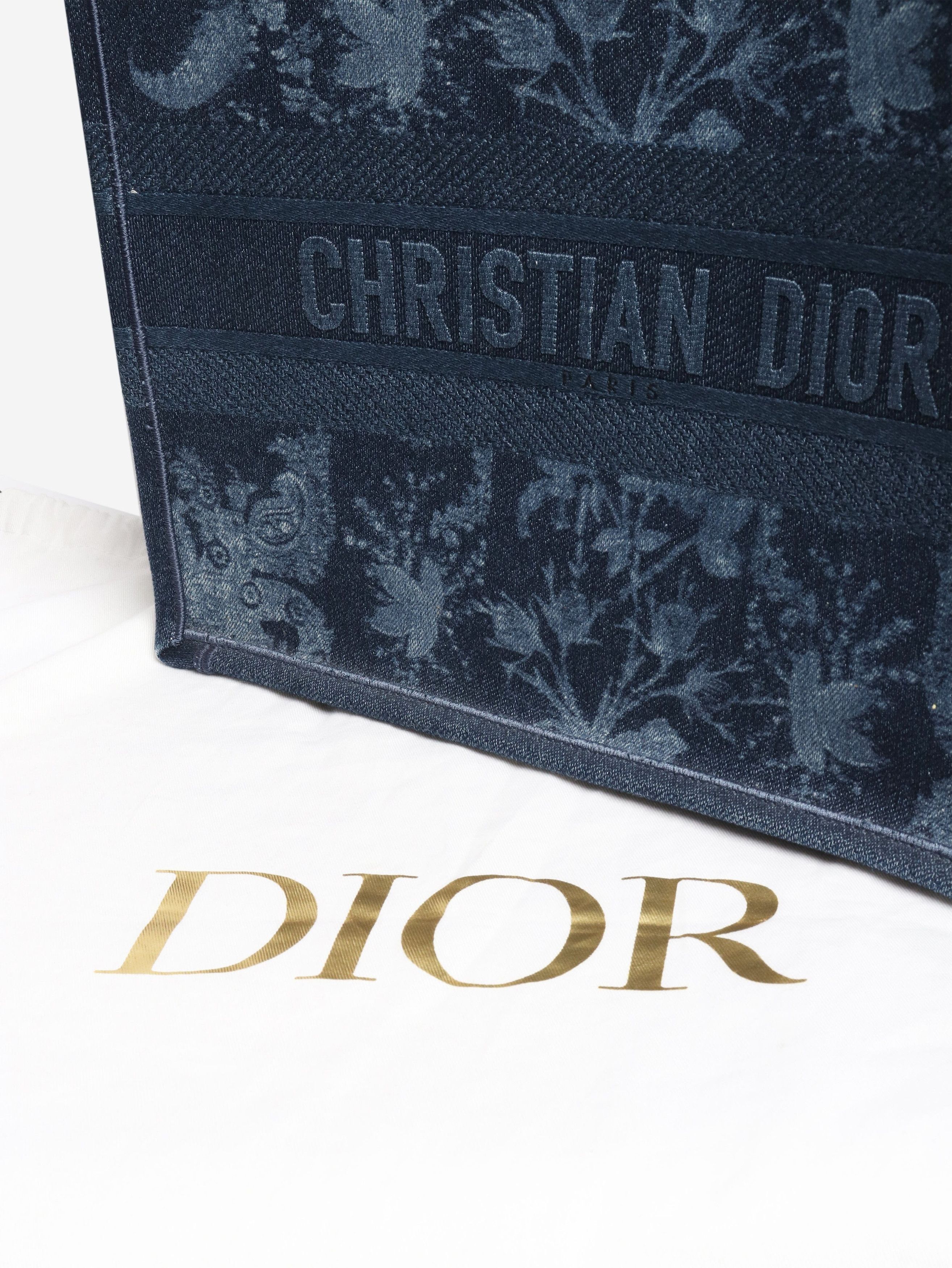 Dior Blue 2021 medium denim Book Tote Size ONE SIZE - 7 Thumbnail