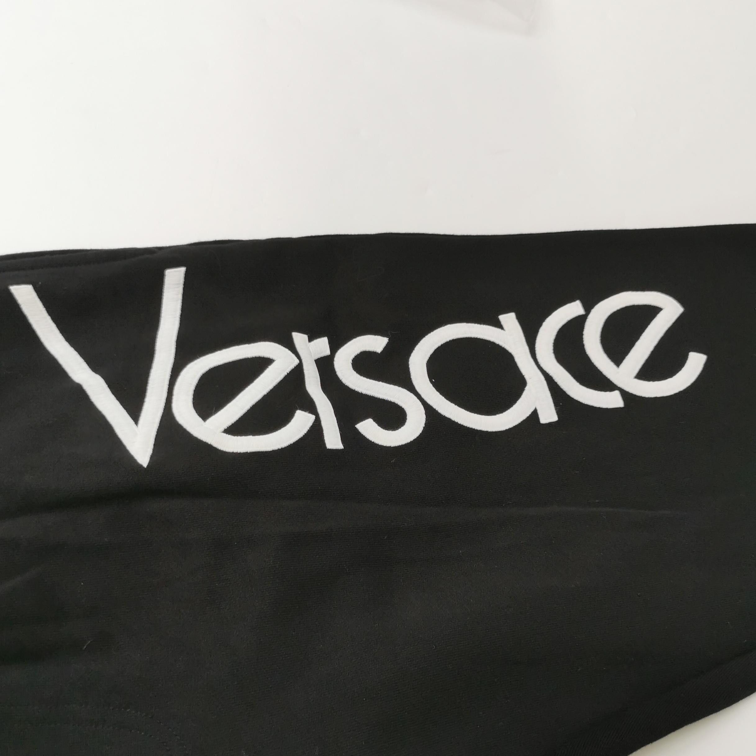 Versace Versace Logo Script Sweatpants Size S Size US 30 / EU 46 - 4 Thumbnail