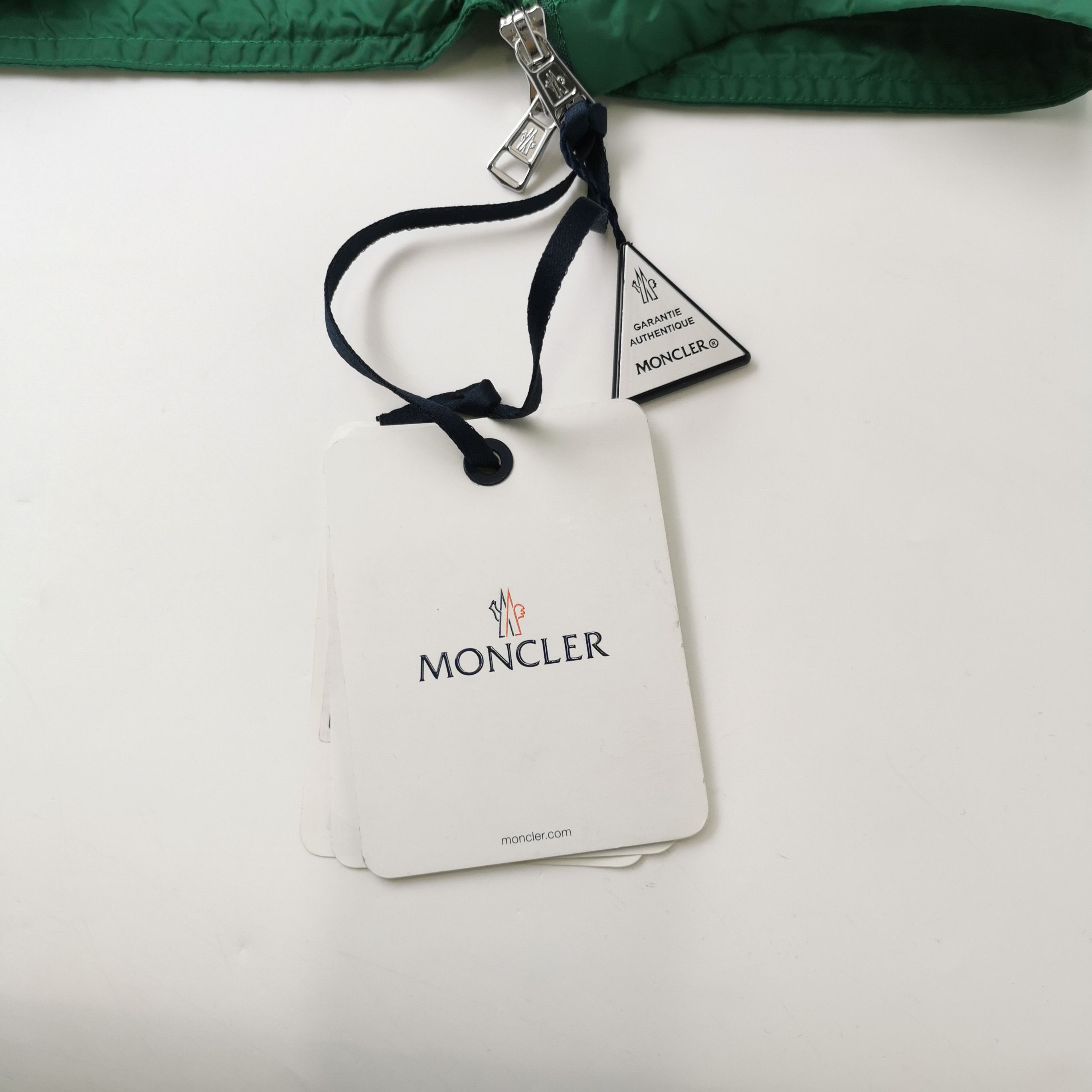 Moncler Moncler Green Hooded Windbreaker Jacket Size 5 Size US XXL / EU 58 / 5 - 5 Thumbnail