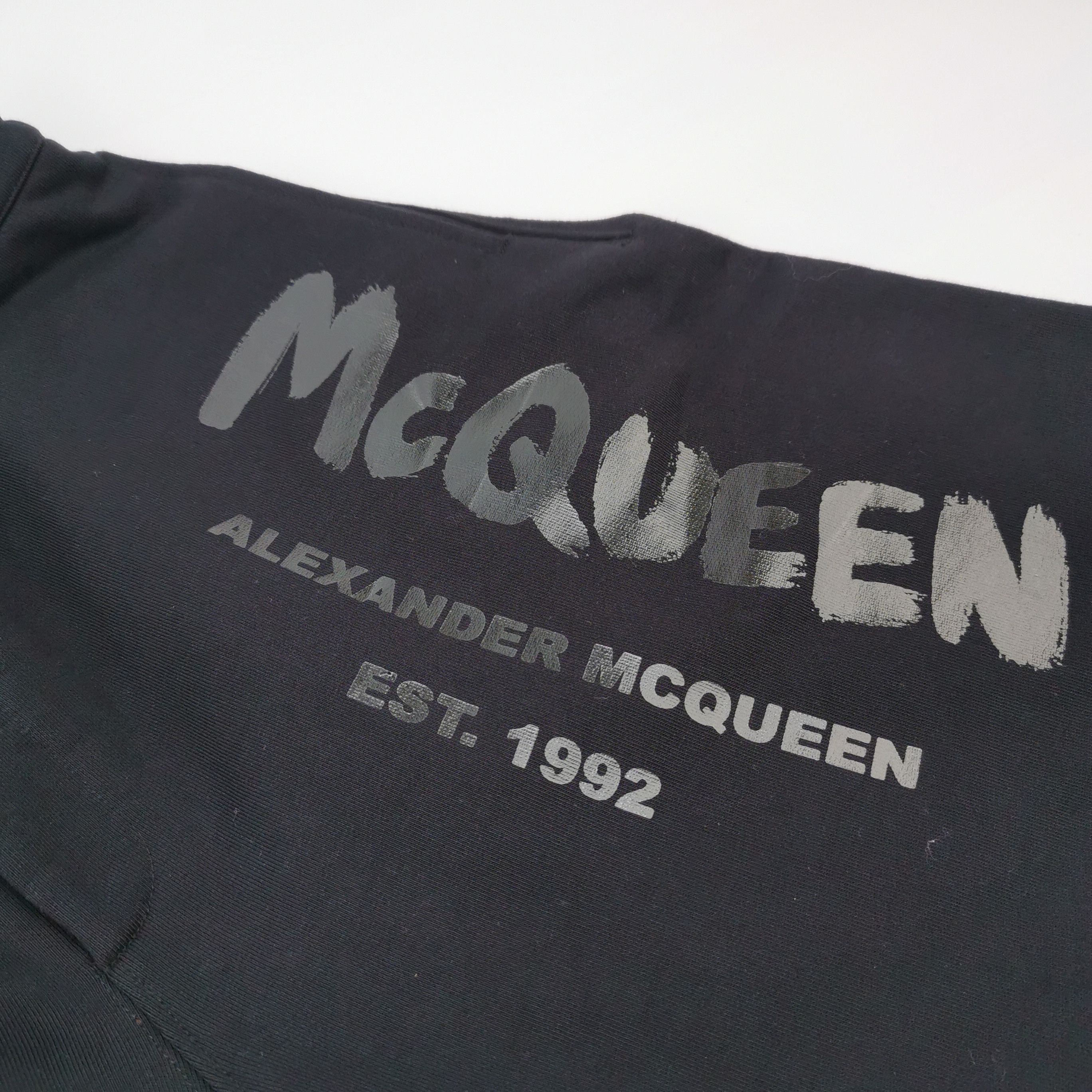 Alexander McQueen Alexander McQueen Logo Print Shorts XL Size US 36 / EU 52 - 5 Thumbnail
