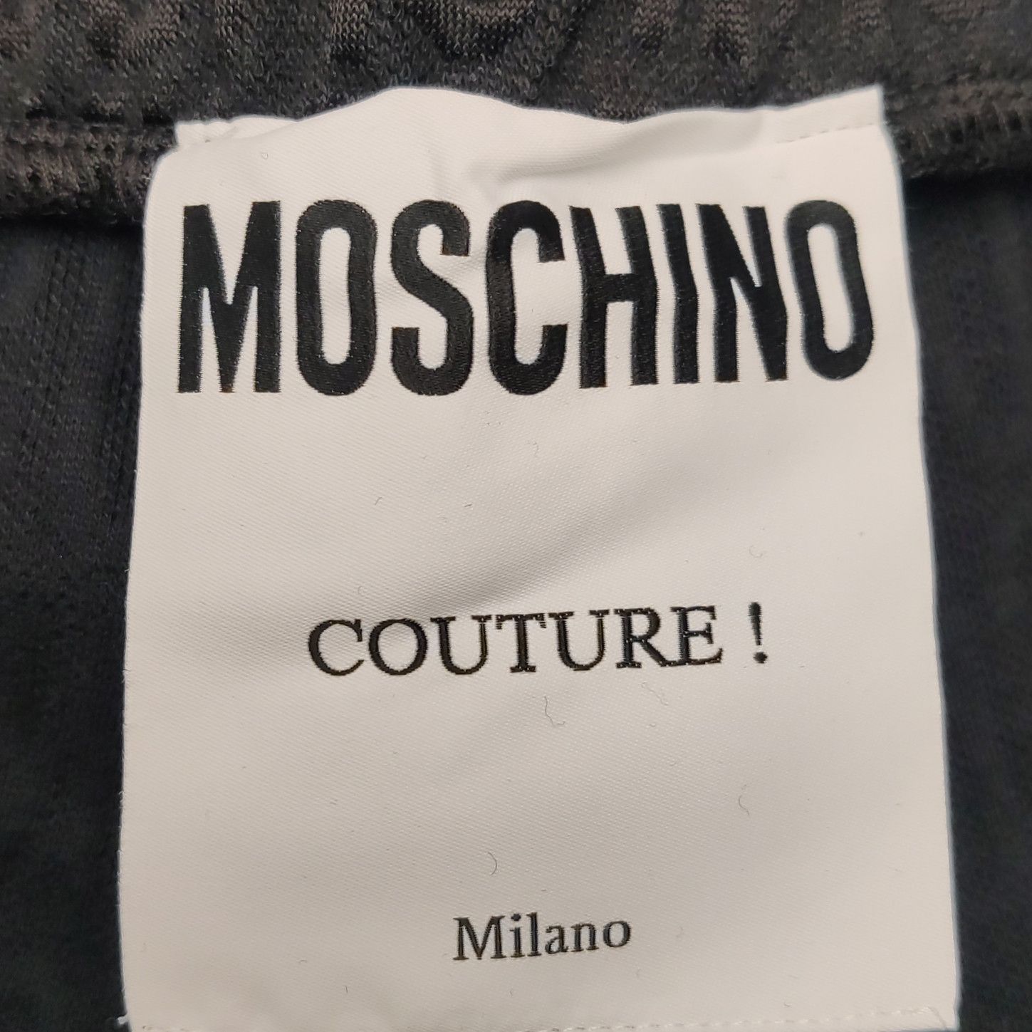 Moschino Moschino Embossed Logo Shorts Size 32 Size US 32 / EU 48 - 7 Thumbnail