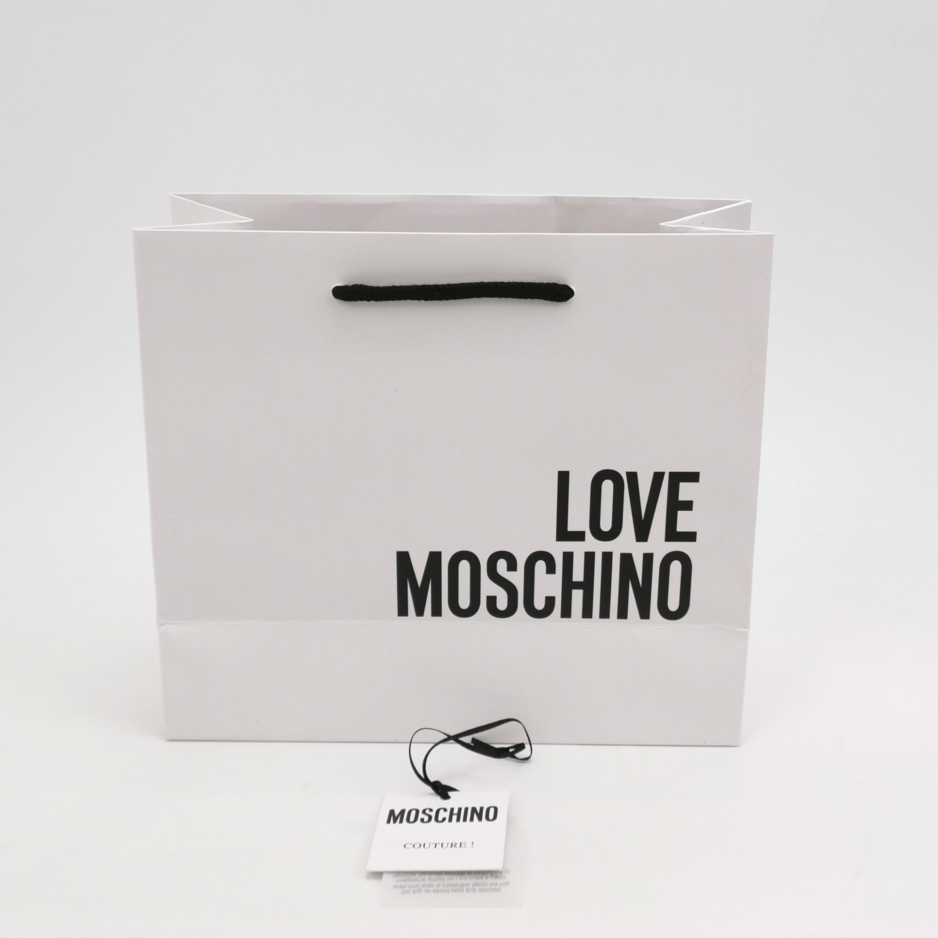 Moschino Moschino Embossed Logo Shorts Size 32 Size US 32 / EU 48 - 6 Thumbnail