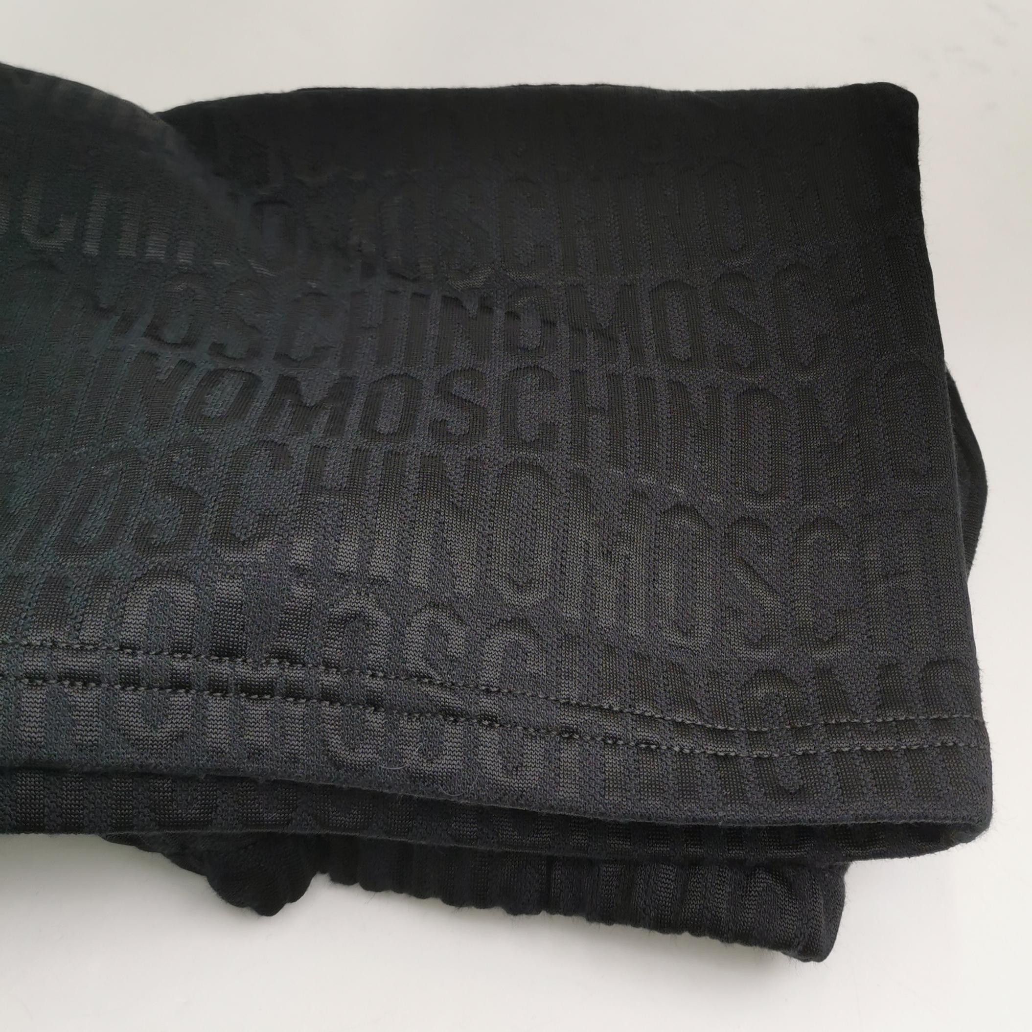 Moschino Moschino Embossed Logo Shorts Size 32 Size US 32 / EU 48 - 4 Thumbnail
