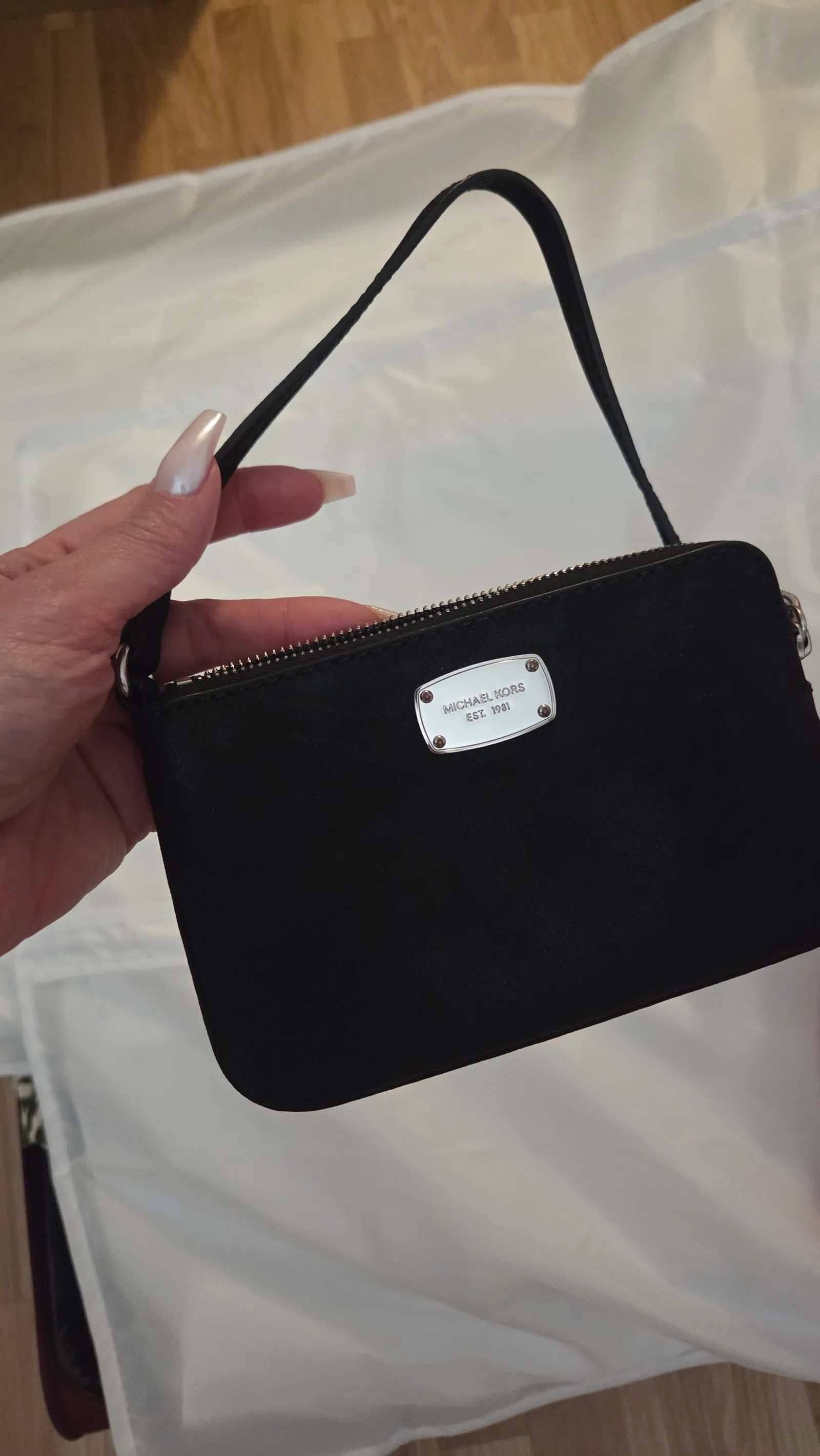 Michael Kors Michael Kors Clutch. bag Size ONE SIZE - 2 Thumbnail