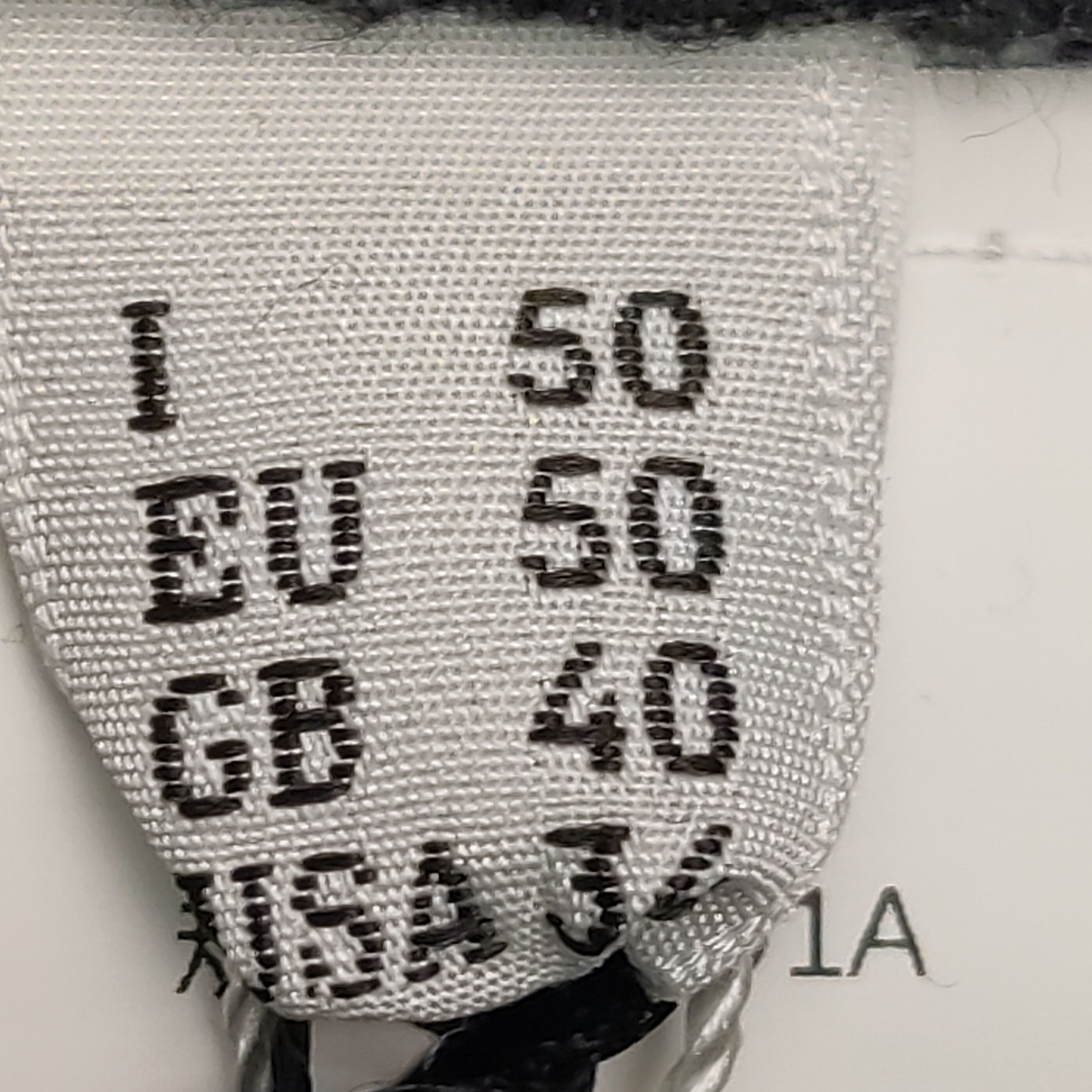 Moschino Moschino Logo Textured Shorts Size 34 Size US 34 / EU 50 - 9 Thumbnail