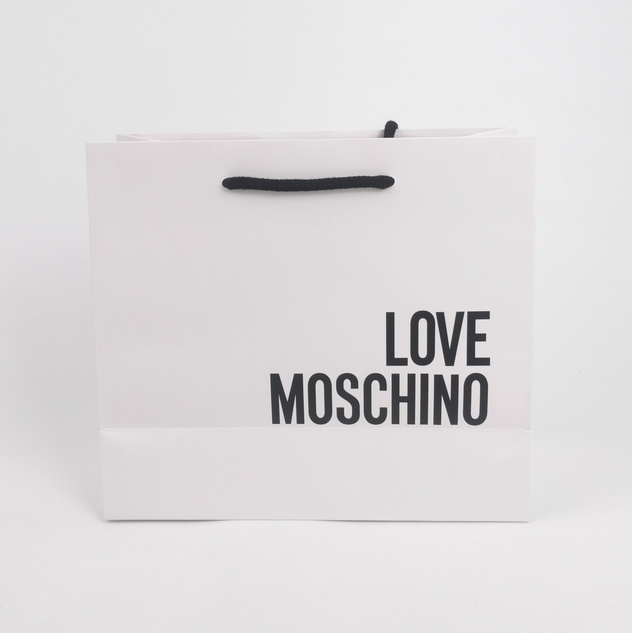 Moschino Moschino Logo Textured Shorts Size 34 Size US 34 / EU 50 - 6 Thumbnail