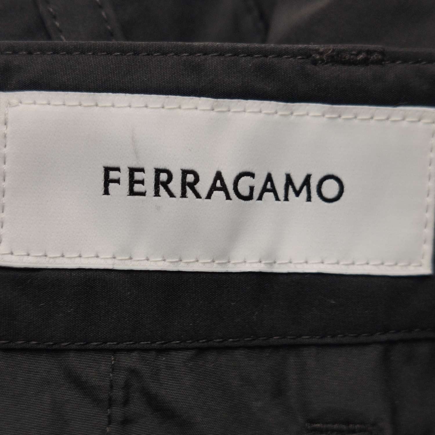 Salvatore Ferragamo Salvatore Ferragamo Black Shorts Size 46 Size US 30 / EU 46 - 5 Thumbnail