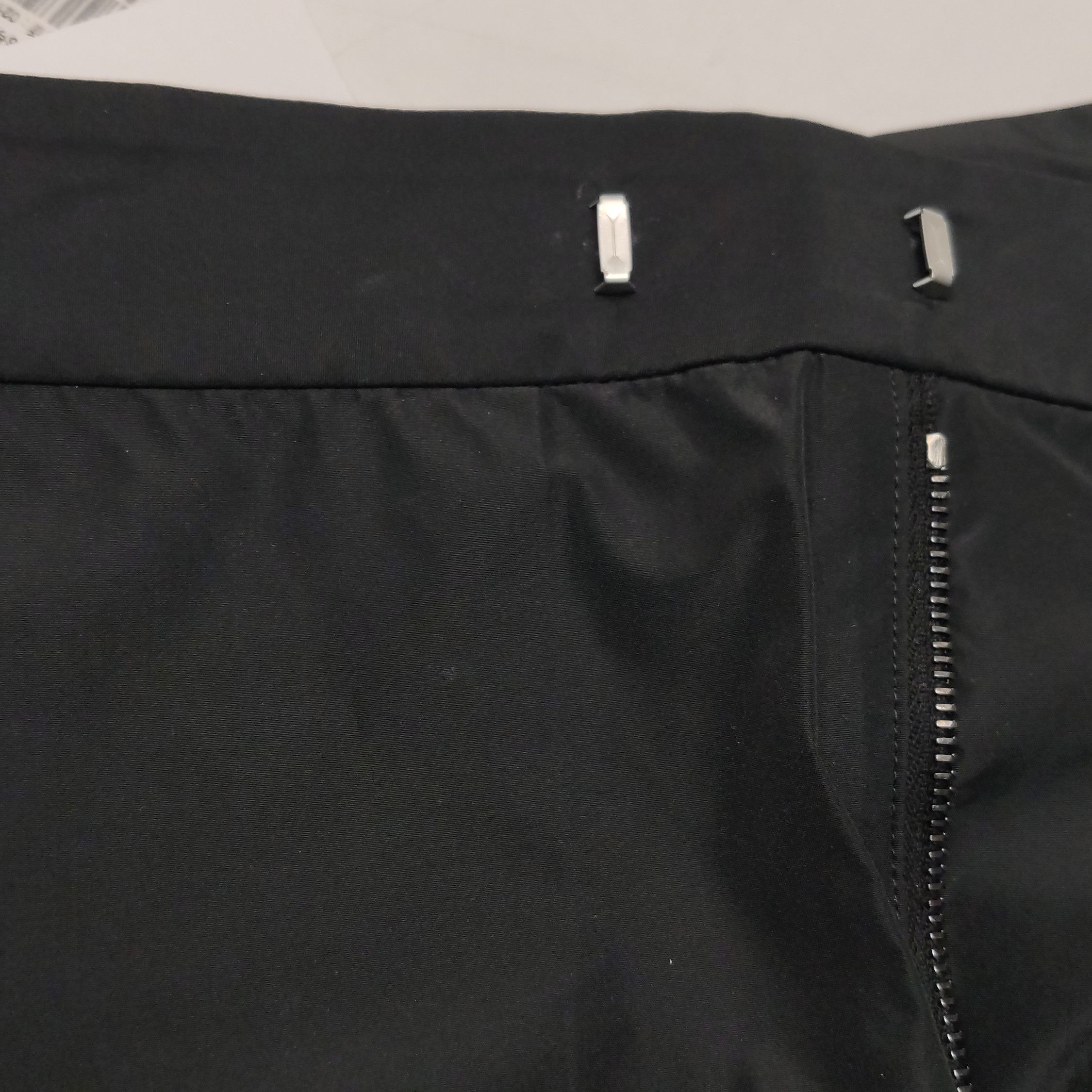 Salvatore Ferragamo Salvatore Ferragamo Black Shorts Size 46 Size US 30 / EU 46 - 10 Thumbnail