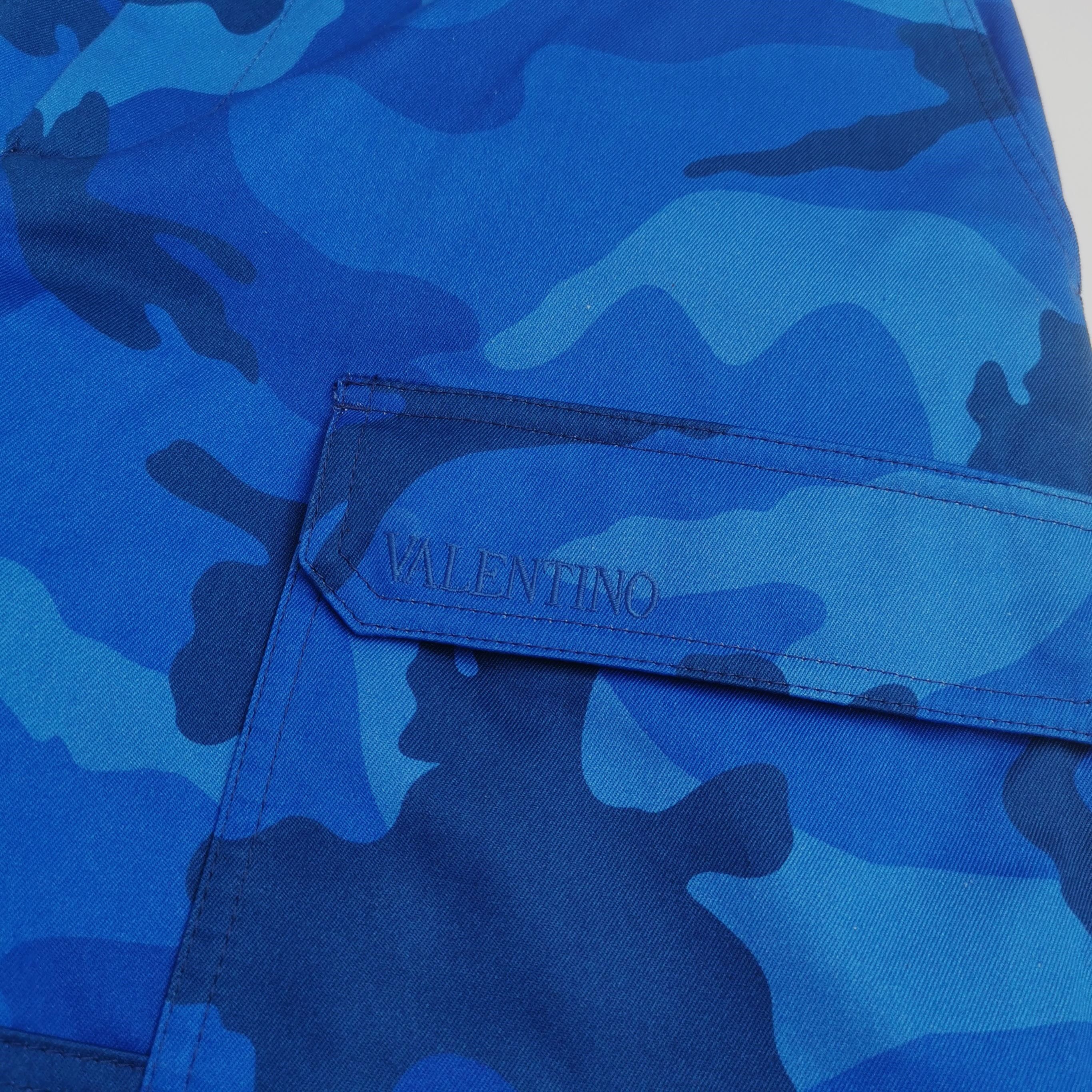 Valentino Valentino Blue Camo Cargo Shorts 48 Size US 32 / EU 48 - 4 Thumbnail