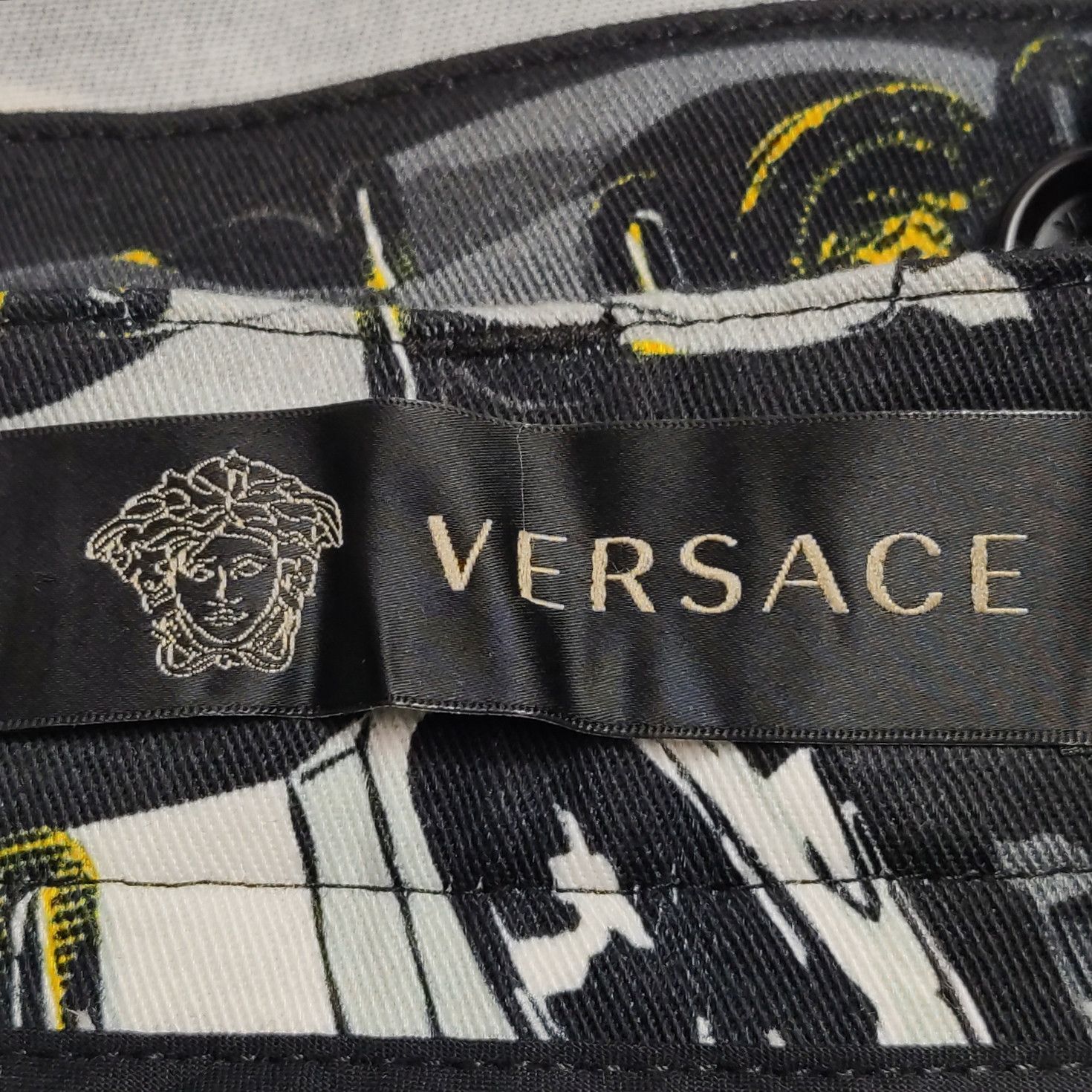 Versace Versace Sunglasses Print Cotton Shorts 48 Size US 32 / EU 48 - 7 Thumbnail