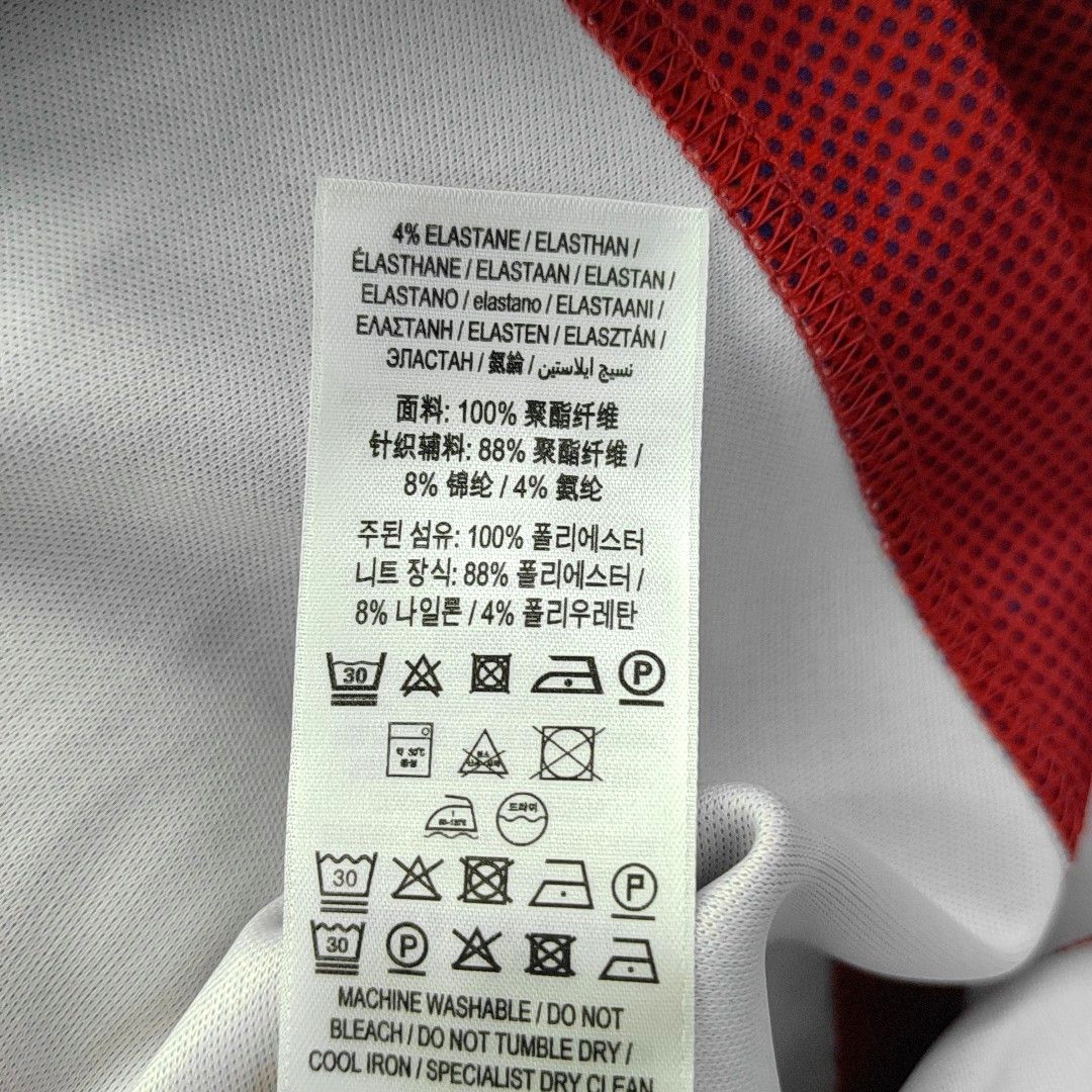 Burberry Burberry Graphic Rose Print T-Shirt Red Size XS Size US XS / EU 42 / 0 - 4 Thumbnail