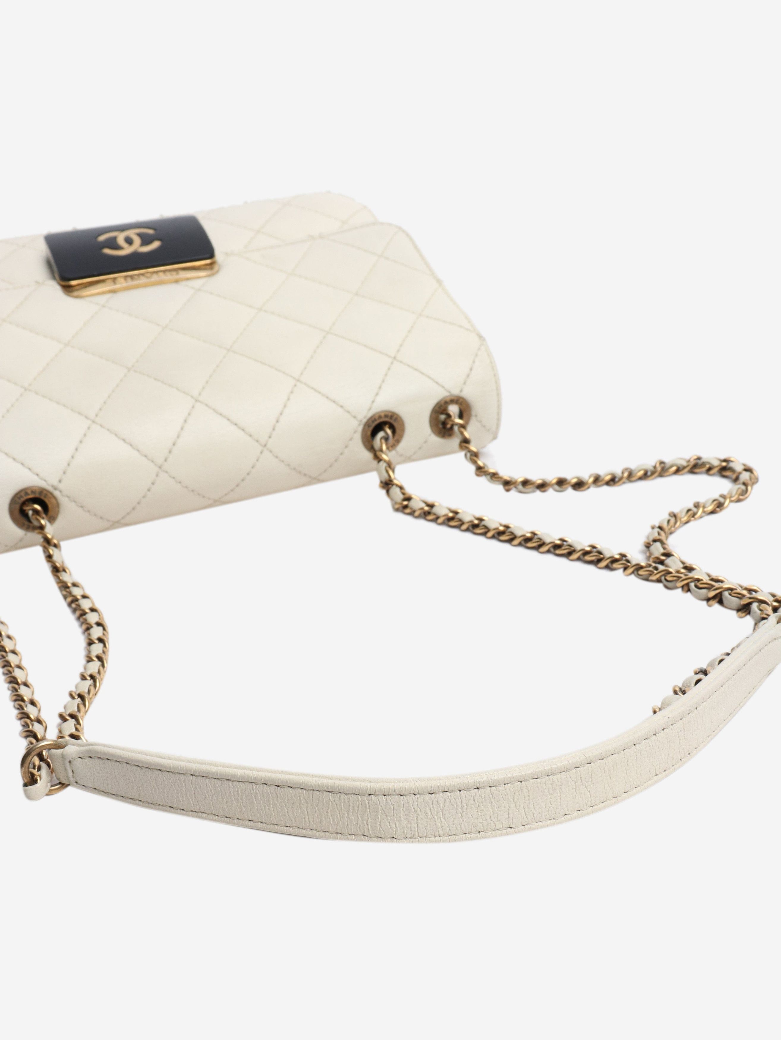 Chanel Ivory leather 2016 Beauty lock flap bag Size ONE SIZE - 9 Thumbnail