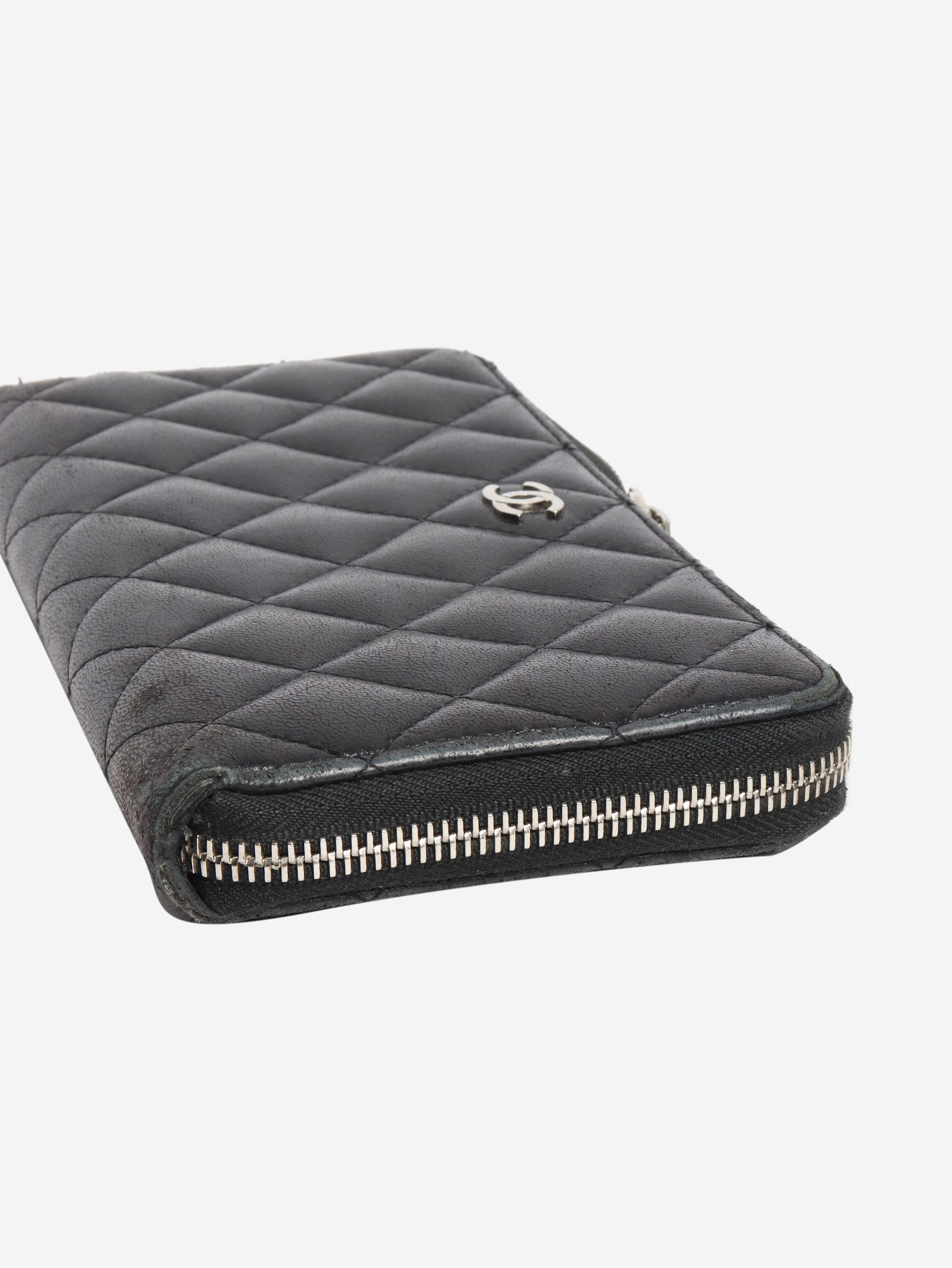 Other Black long quilted zip wallet Size ONE SIZE - 5 Thumbnail