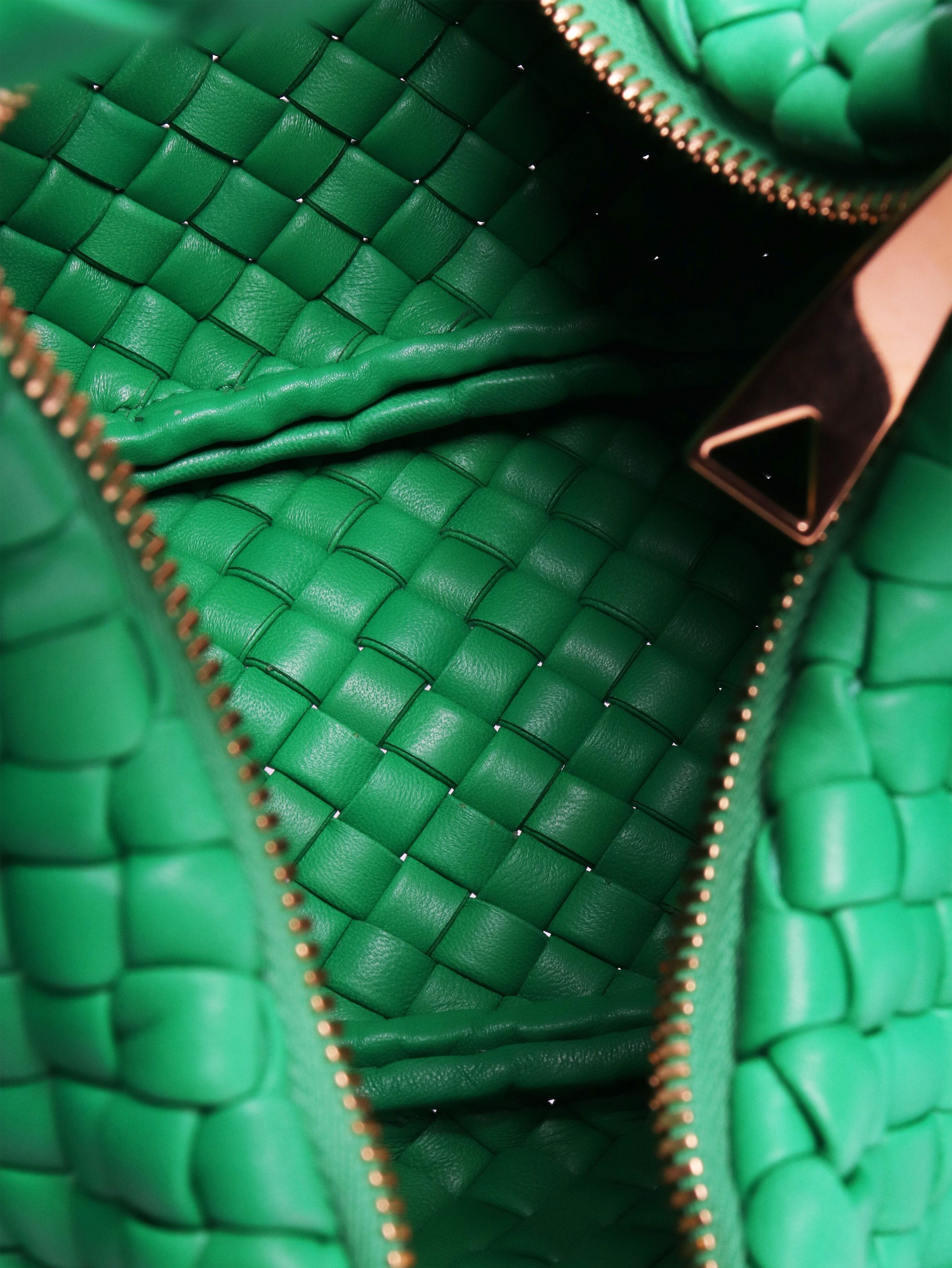 Bottega Veneta Green padded jodie intecciato top handle bag Size ONE SIZE - 6 Thumbnail