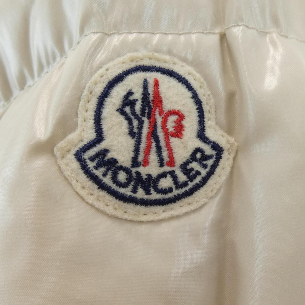 Moncler Moncler Moncler JOINVILLE Down Coat Others Outerwear JOINVILLE DUTY FREE for USA Size ONE SIZE - 8 Thumbnail