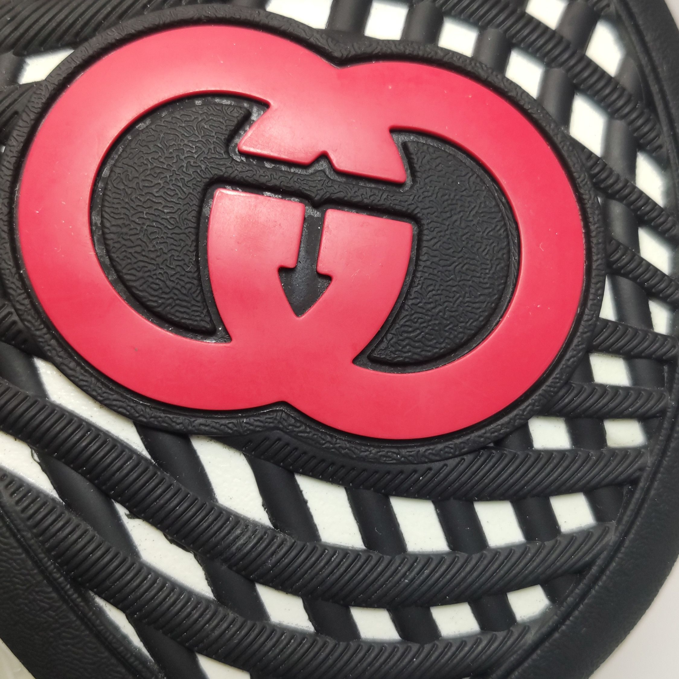 Gucci Gucci Run Interlocking G Logo Mesh Sneakers 44 Size US 11 / EU 44 - 10 Thumbnail