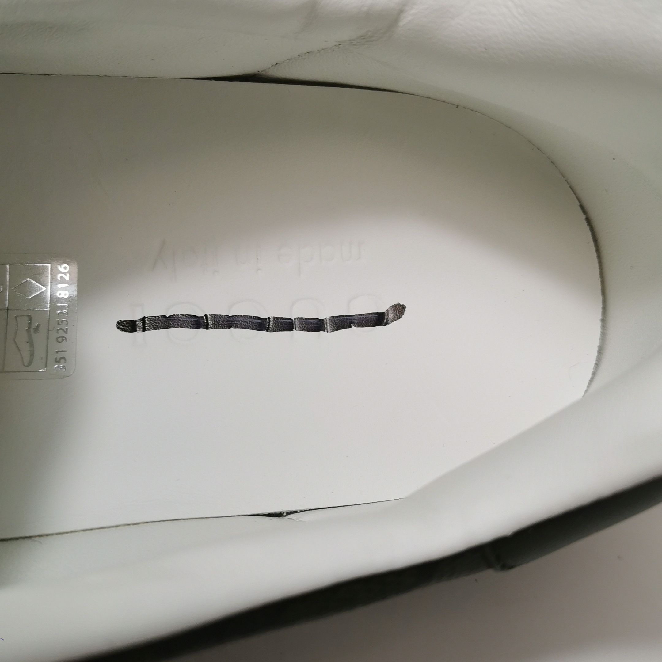 Gucci Gucci GG Supreme Ace Sneakers 40 Size US 7 / EU 40 - 9 Thumbnail
