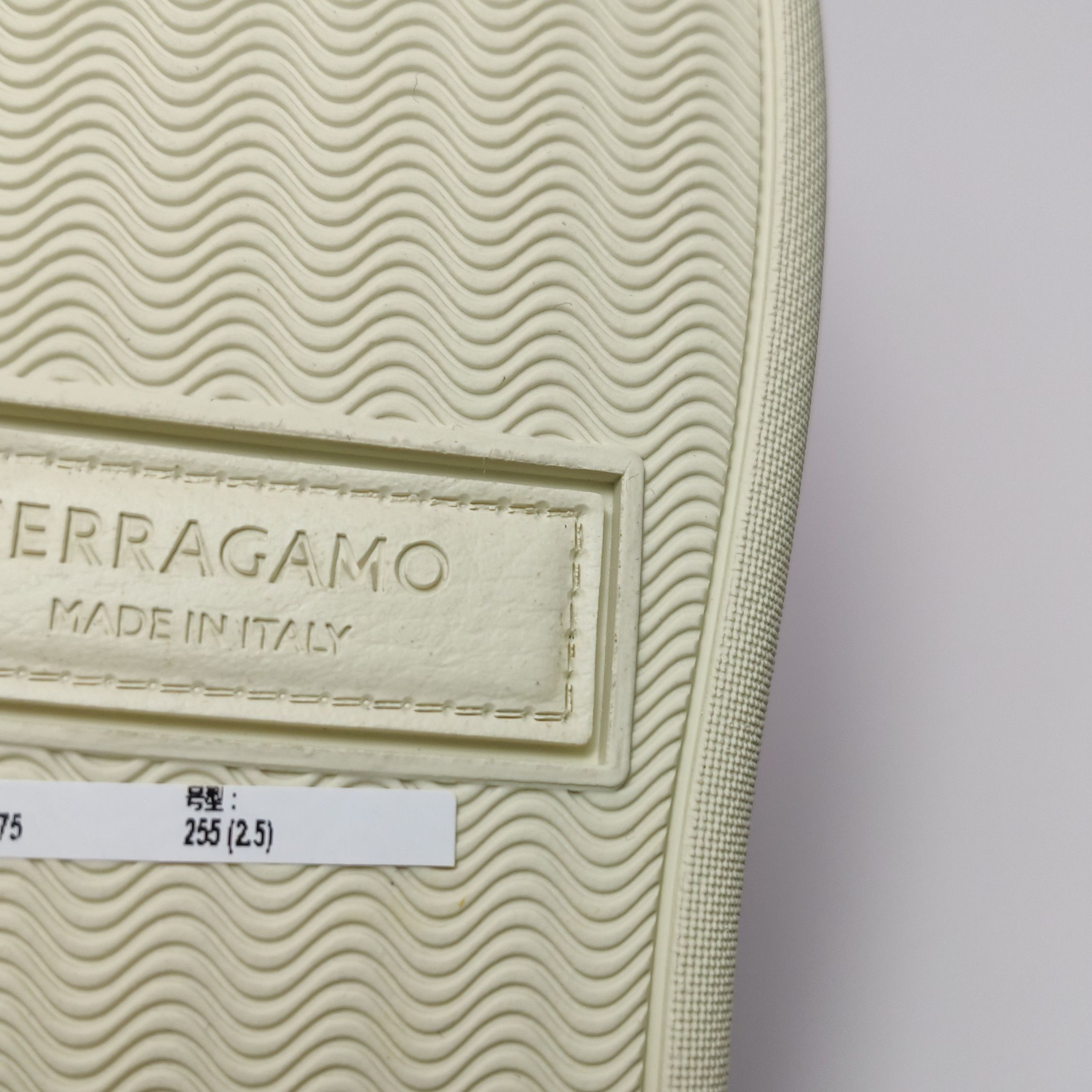 Salvatore Ferragamo Salvatore Ferragamo Metallic Blue Low-Top Sneakers 41.5 Size US 8 / EU 41 - 8 Thumbnail