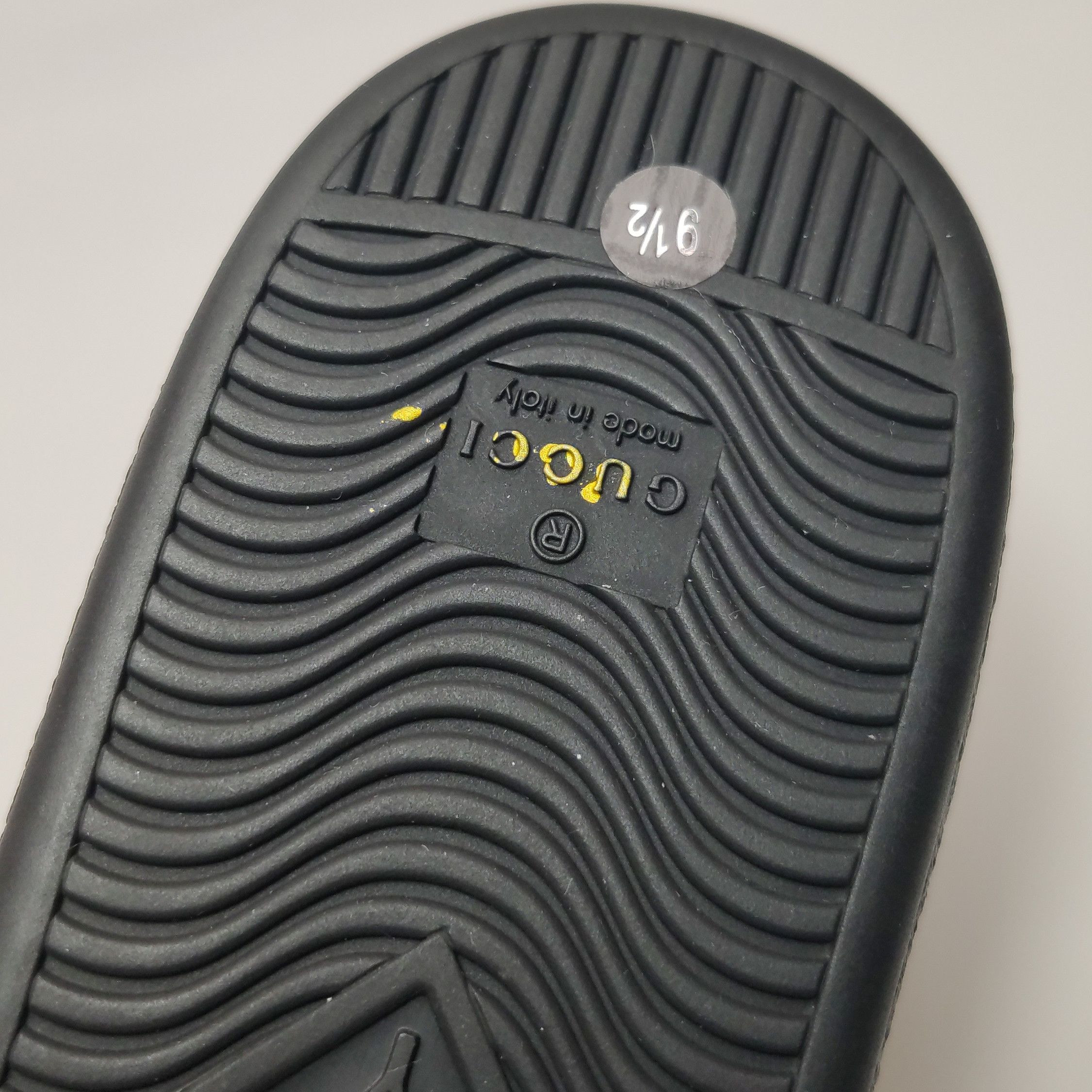Gucci Gucci Bee Ace Sneakers 9.5 Size US 10 / EU 43 - 13 Thumbnail