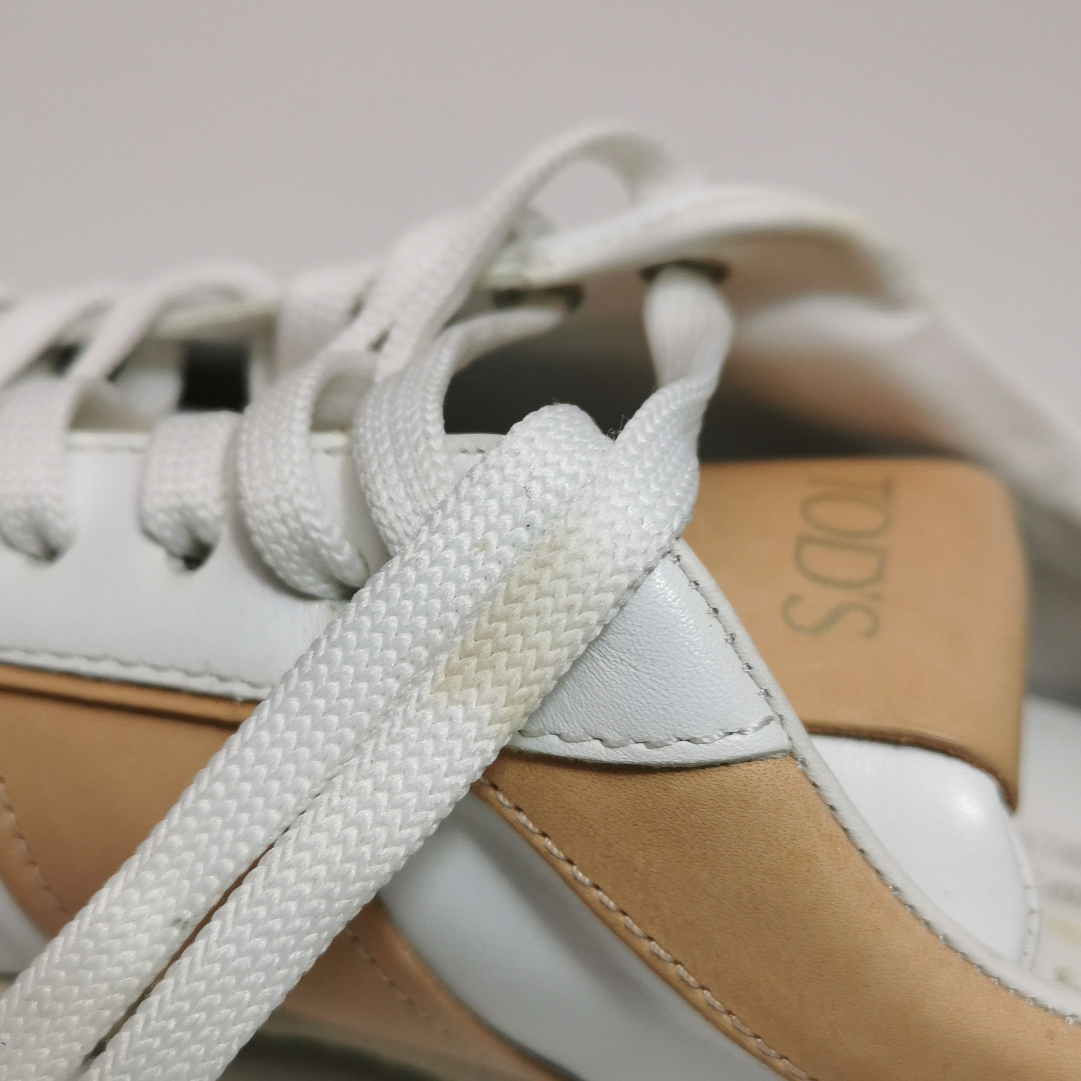 Tod's Tod's Leather Panel Low-Top Sneakers 39.5 Size US 6 / EU 39 - 10 Thumbnail