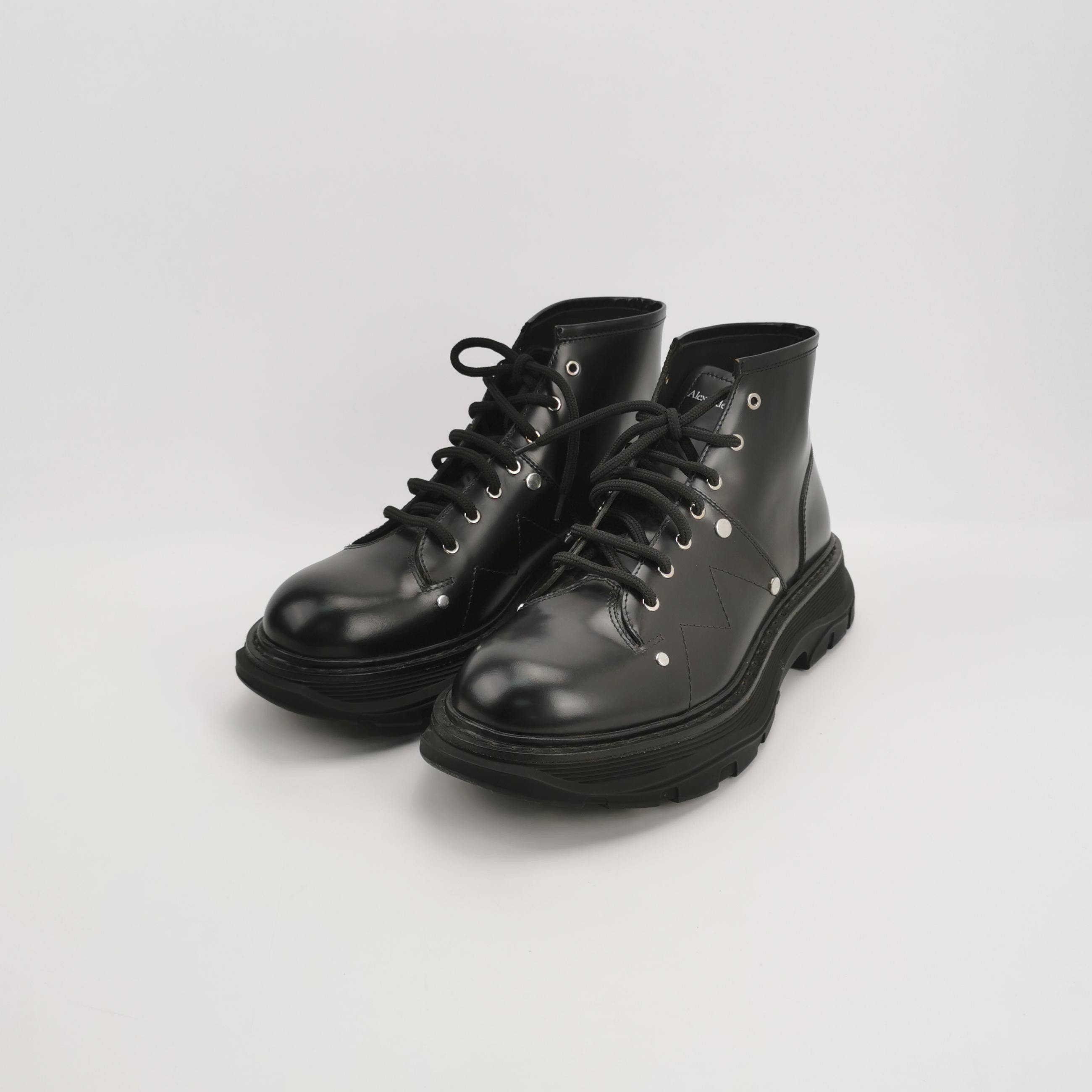 Alexander McQueen Alexander McQueen Studded Leather Lace-Up Boots 41 Size US 8 / EU 41 - 2 Thumbnail
