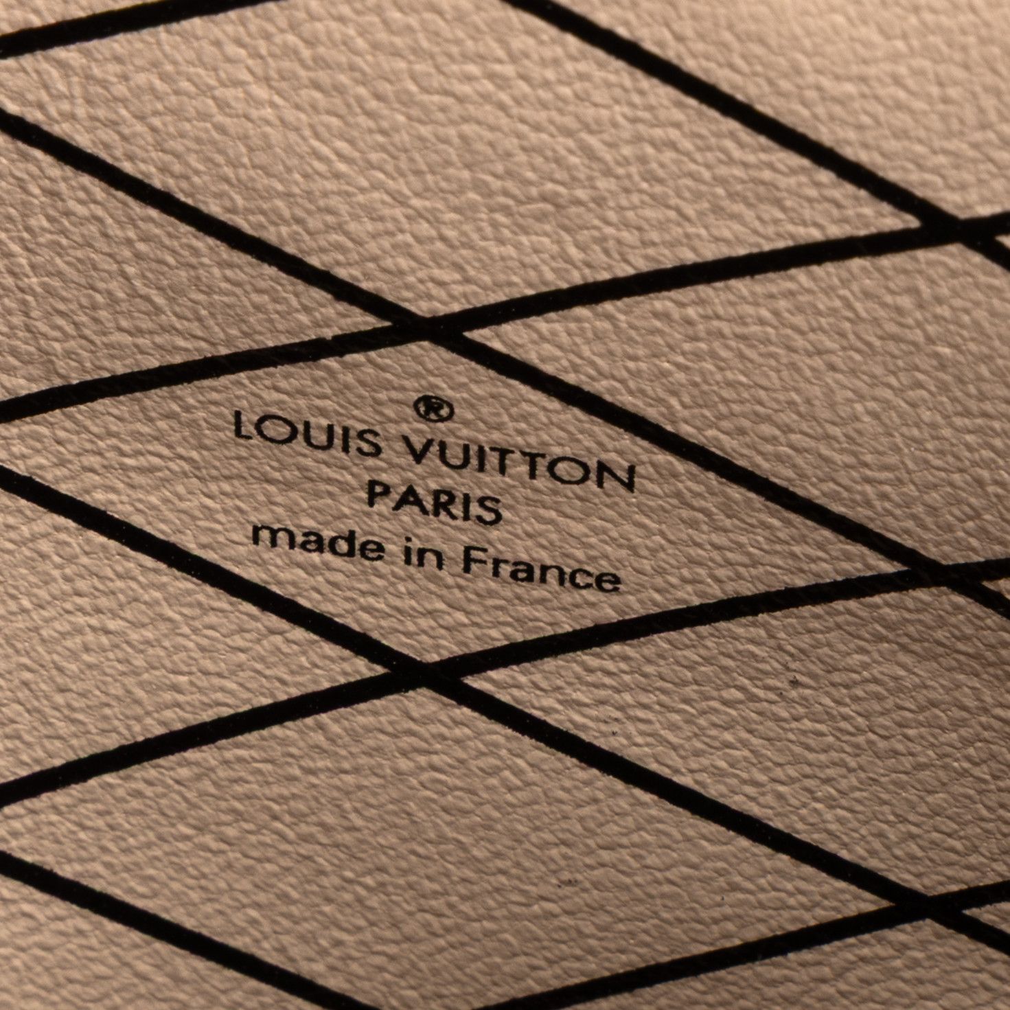 Louis Vuitton Ltd. Ed. Trunk Clutch Reverse Monogram Small Size ONE SIZE - 11 Thumbnail
