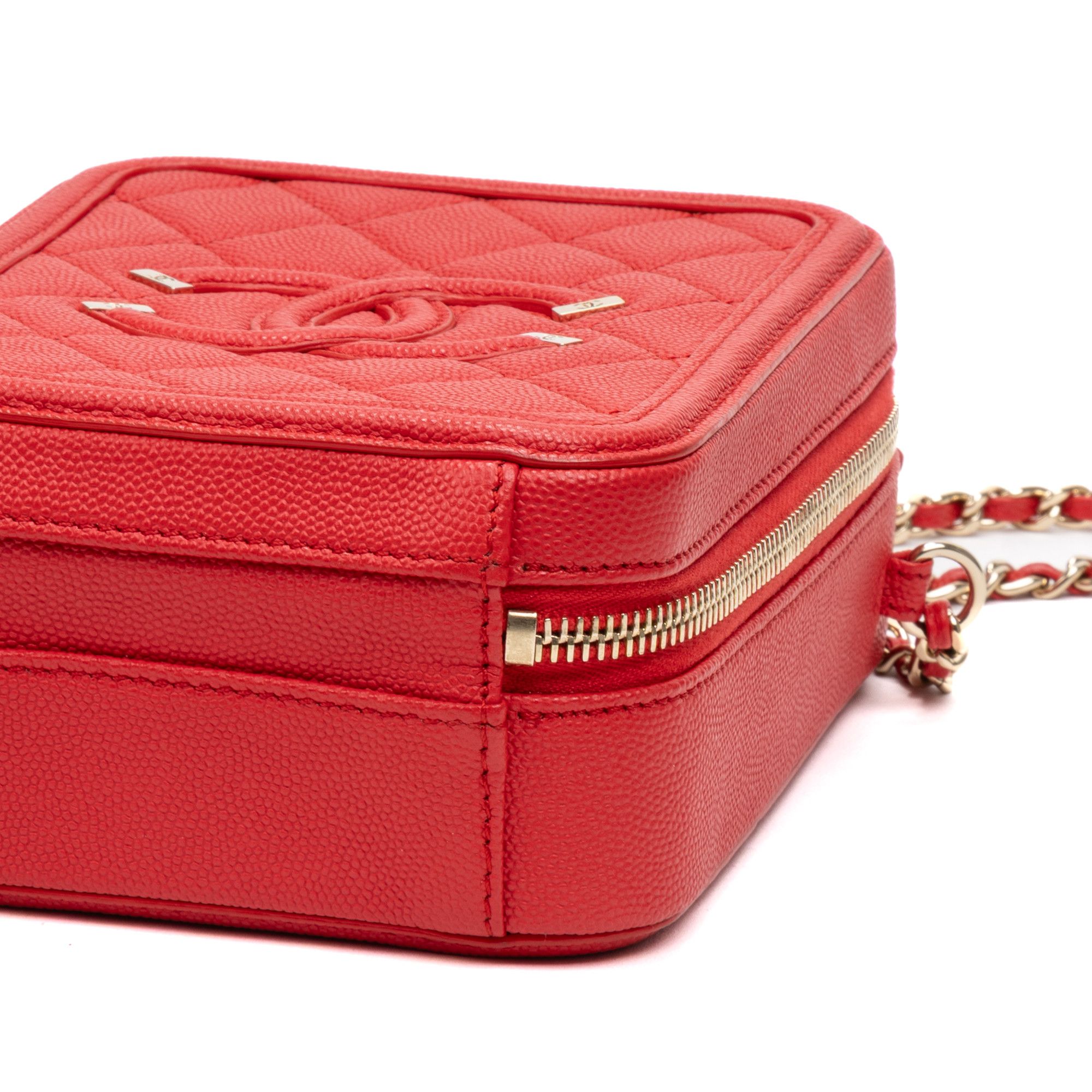 Chanel Filigree Vertical Vanity Case Mini Size ONE SIZE - 8 Thumbnail