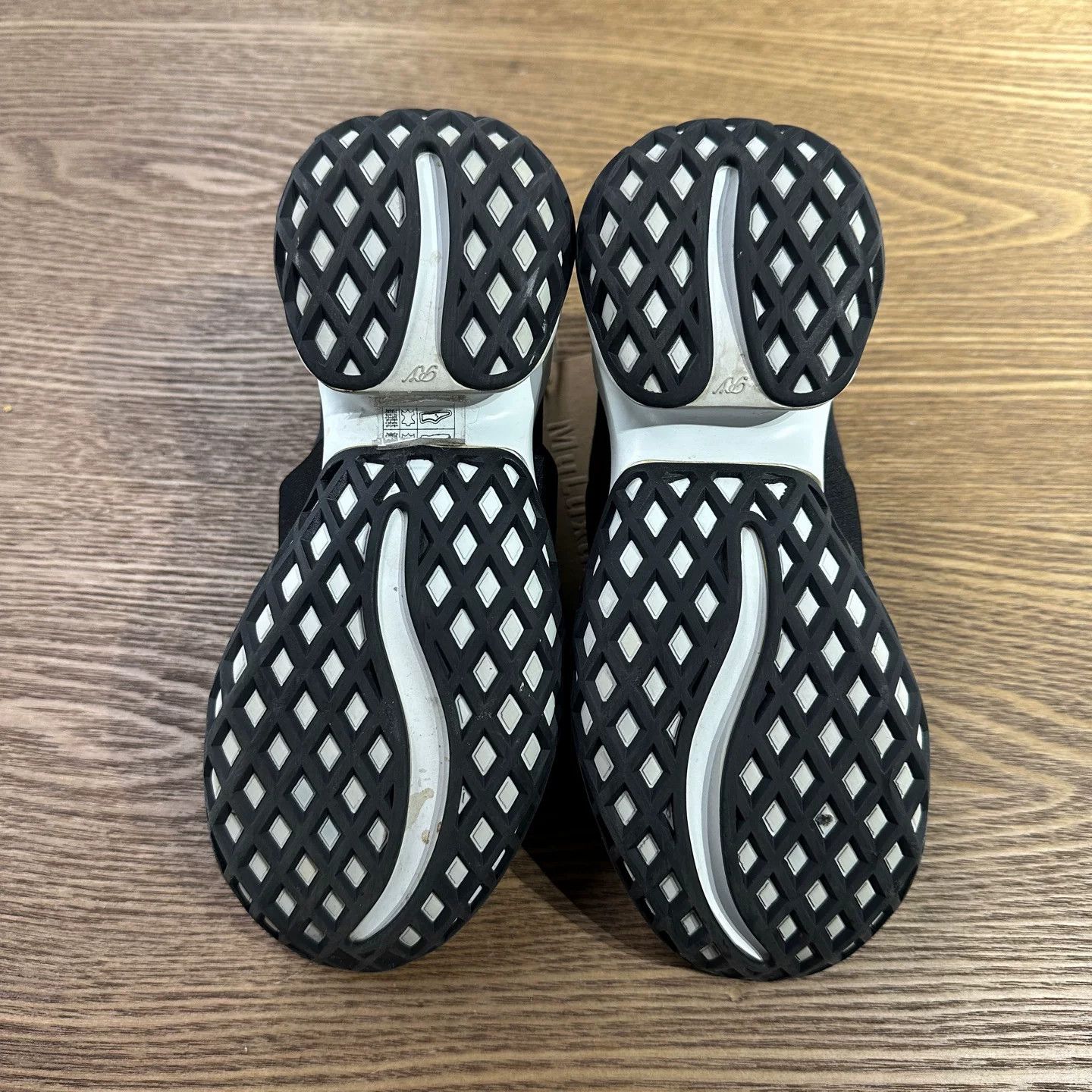 Roger Vivier Roger Vivier Retro Lowtop Sneakers us_4 Women Size US 4 / IT 34 - 6 Thumbnail