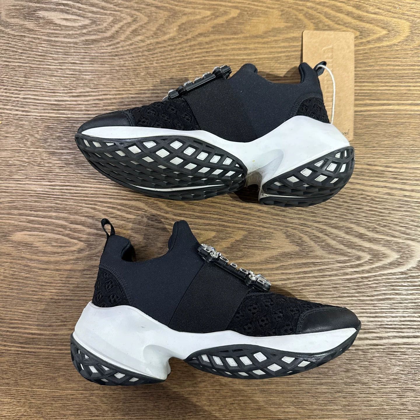Roger Vivier Roger Vivier Retro Lowtop Sneakers us_4 Women Size US 4 / IT 34 - 4 Thumbnail