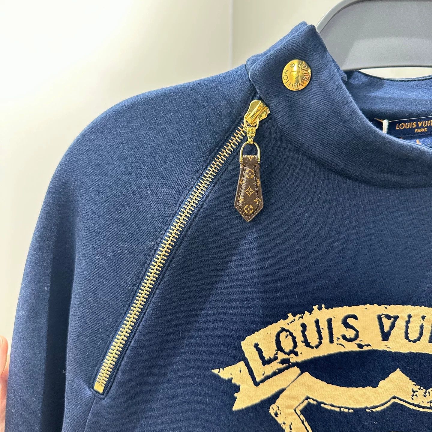 Louis Vuitton Louis Vuitton Blue T-Shirt L Women Size L / US 10 / IT 46 - 3 Thumbnail