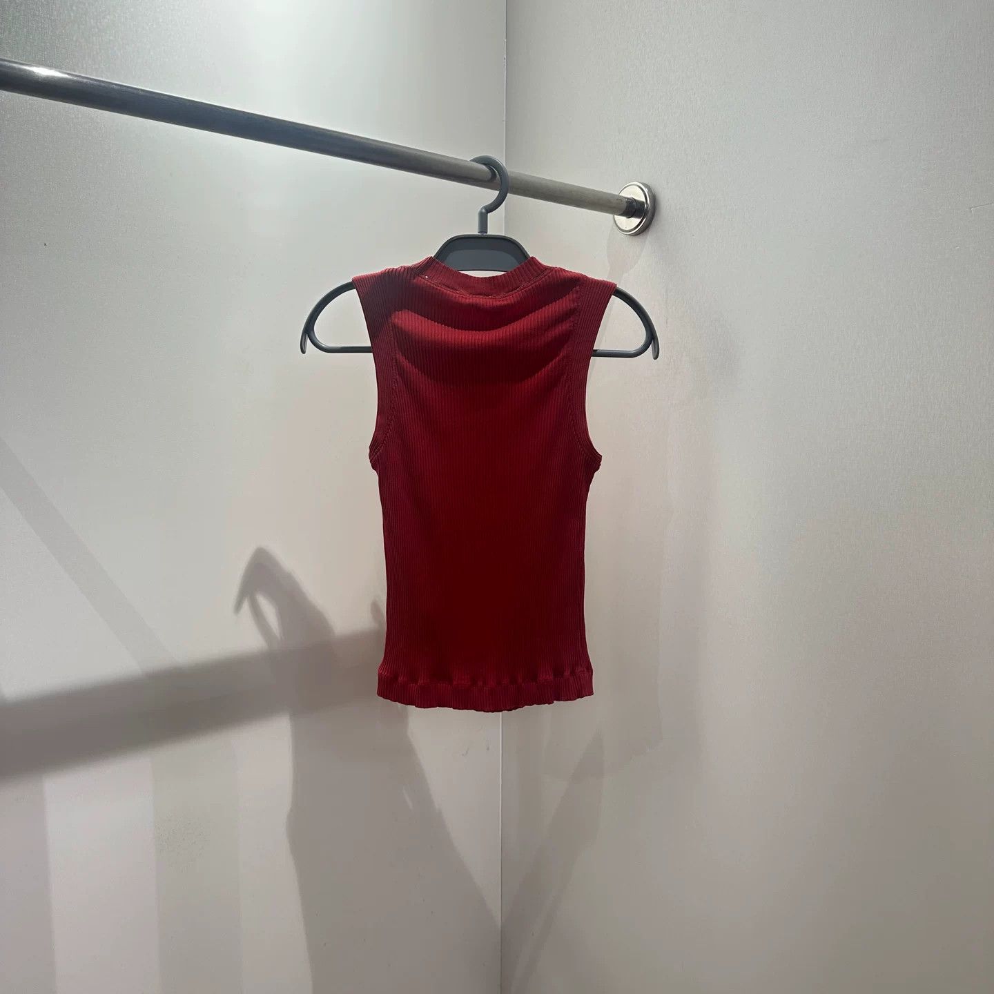 Brunello Cucinelli Brunello Cucinelli Red Tank Top XS Women Size XS / US 0-2 / IT 36-38 - 2 Thumbnail